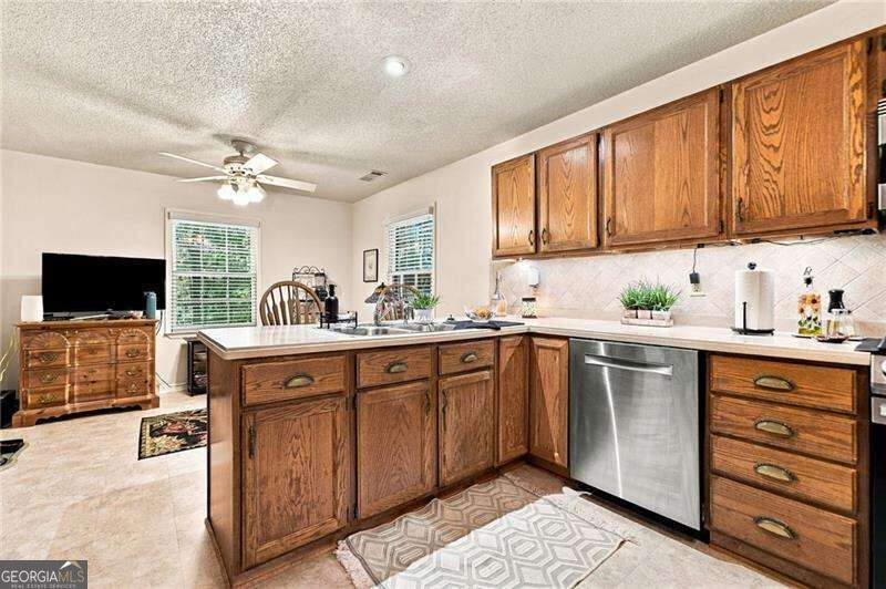 5011 Peach Mountain Circle Property Photo 15