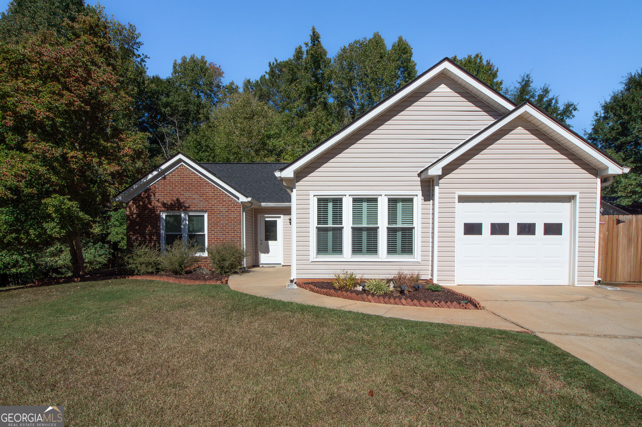 110 Spring Lake Point Property Photo 1