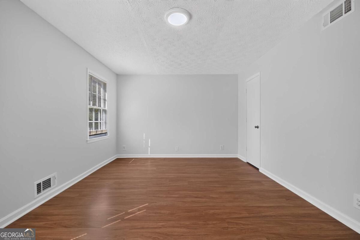 1021 Grayson Highway Property Photo 35