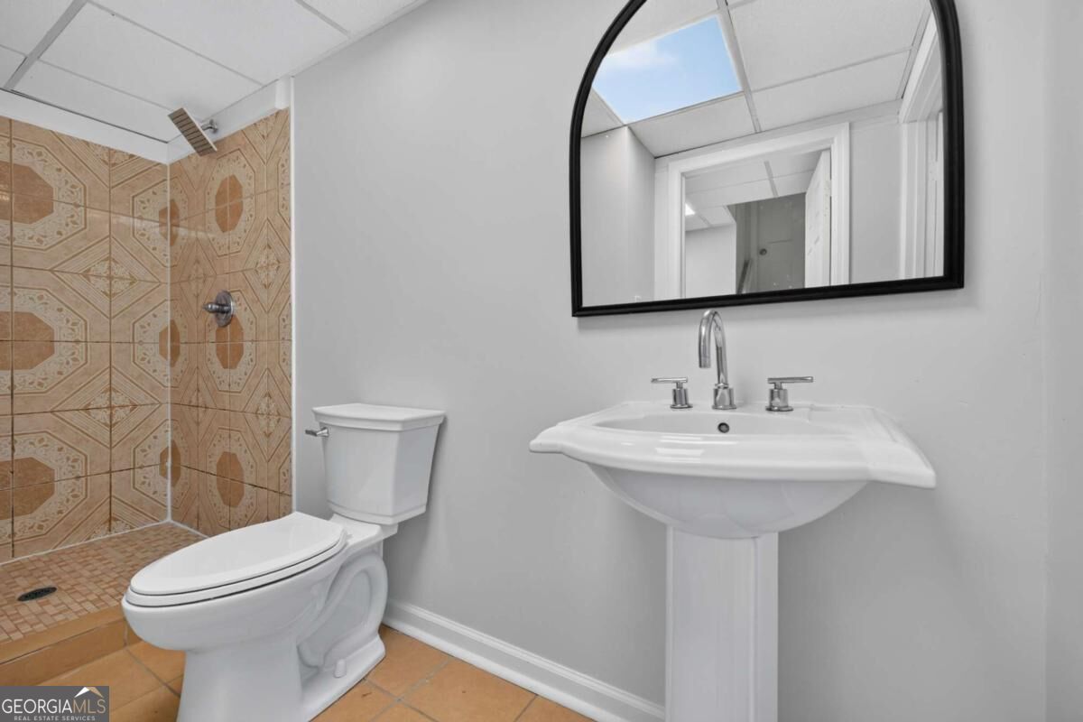 1021 Grayson Highway Property Photo 43