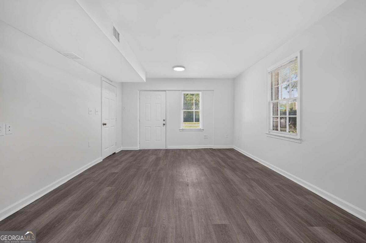 1021 Grayson Highway Property Photo 46