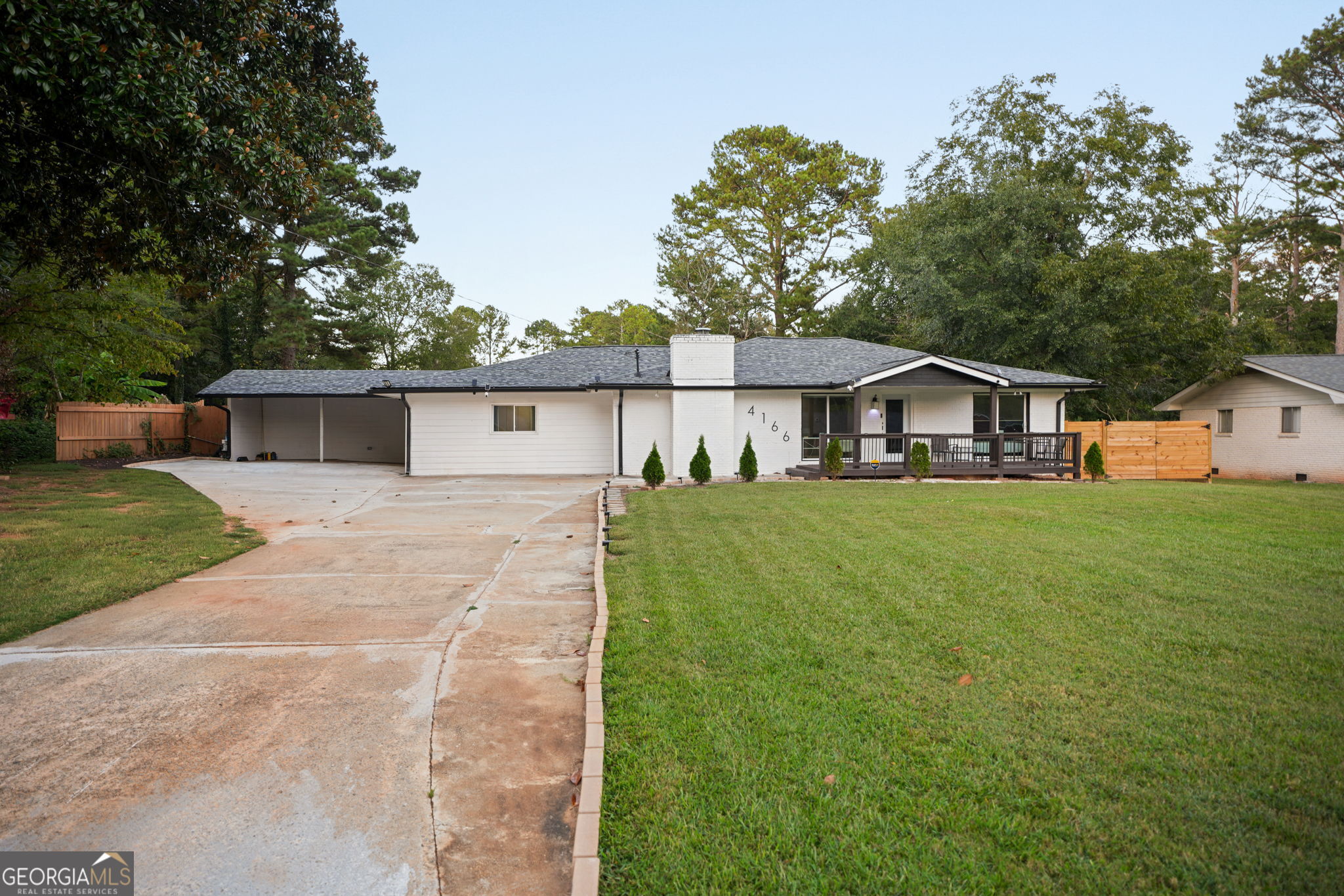 4166 Idlevale Drive Property Photo 2