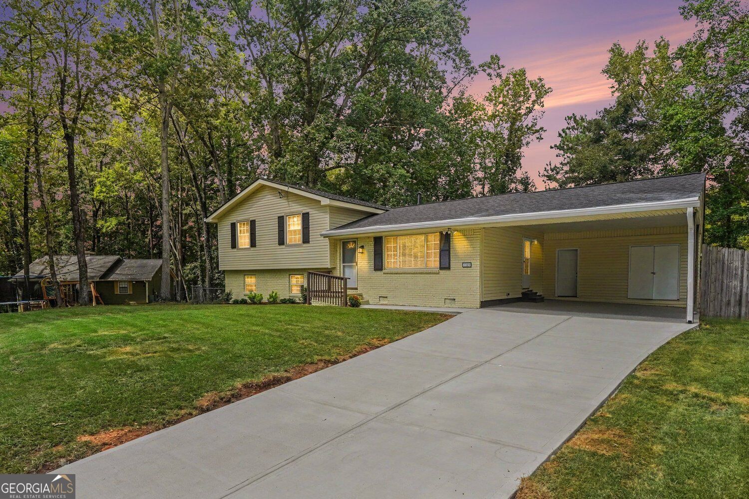 1229 De Leon Court Property Photo 1