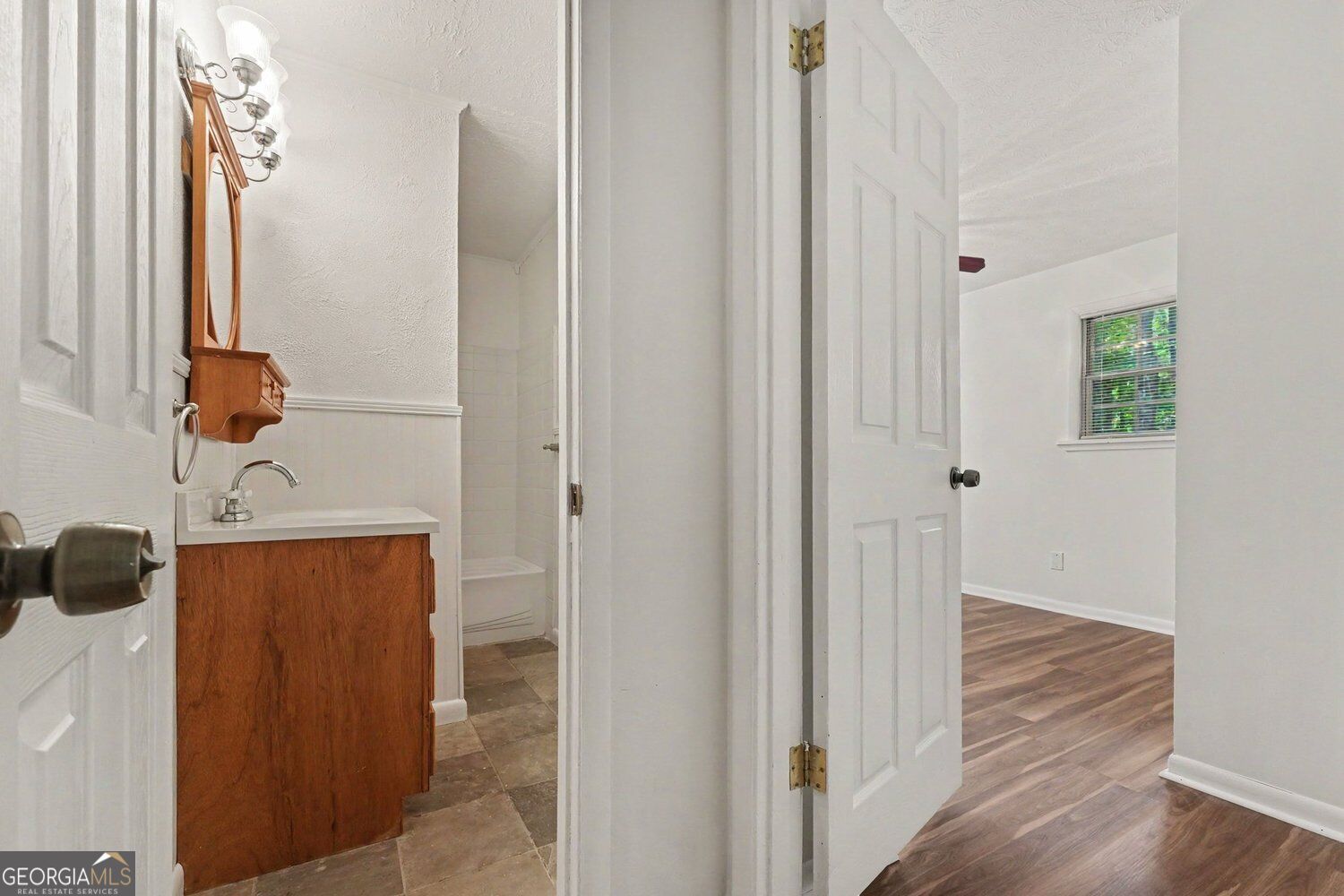 1229 De Leon Court Property Photo 8