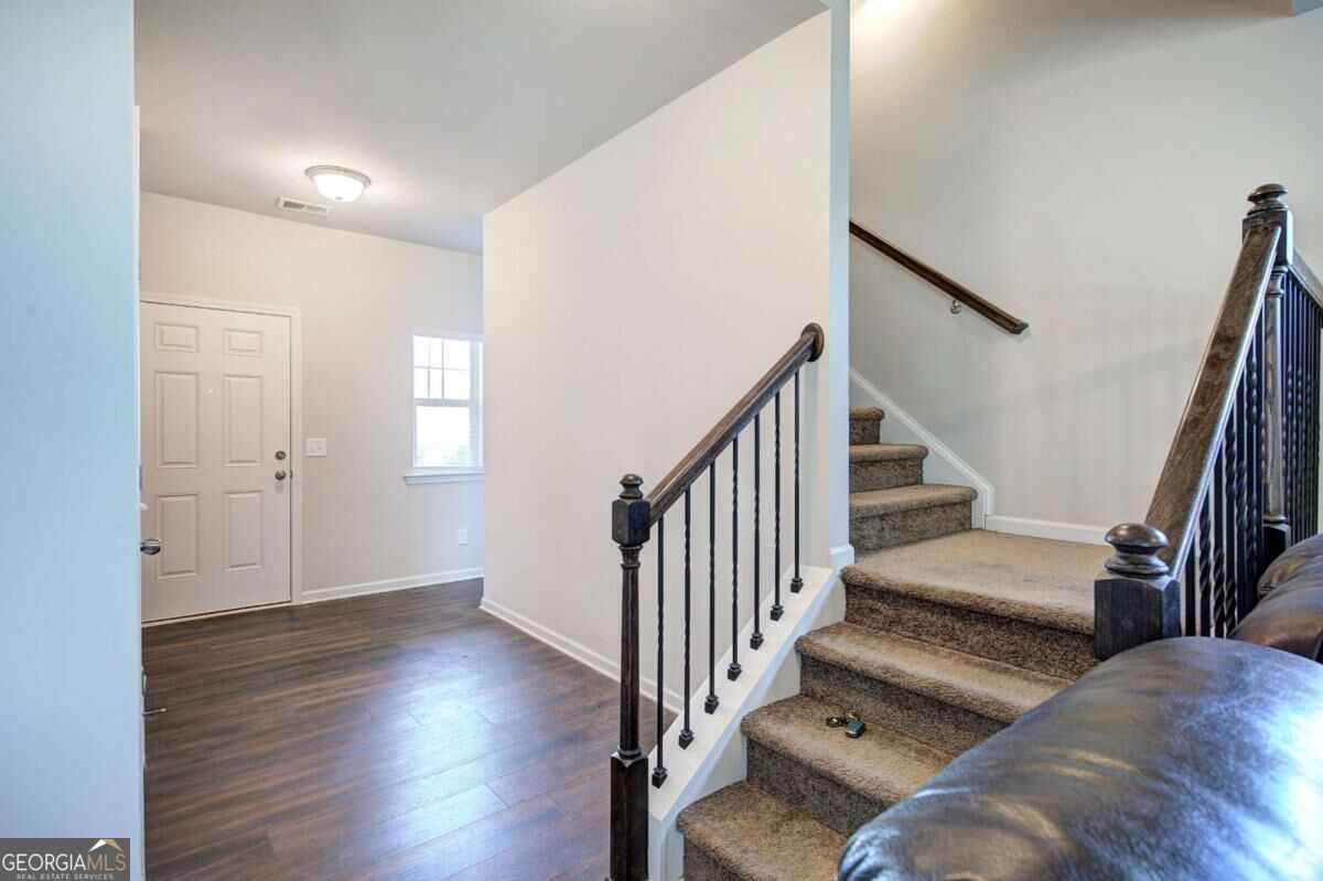 102 Oak Ridge Drive Property Photo 8
