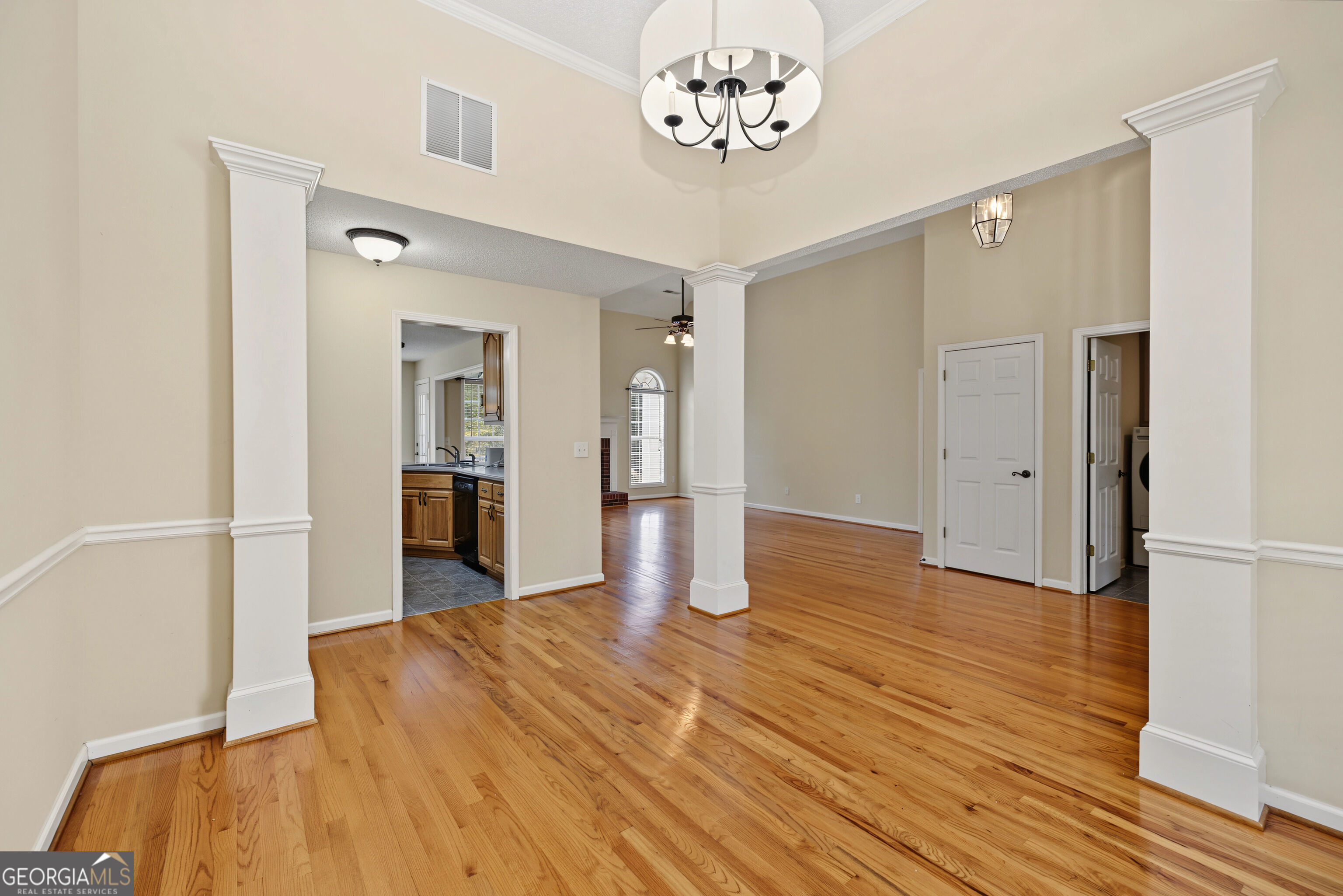 129 King Richard Drive Property Photo 8