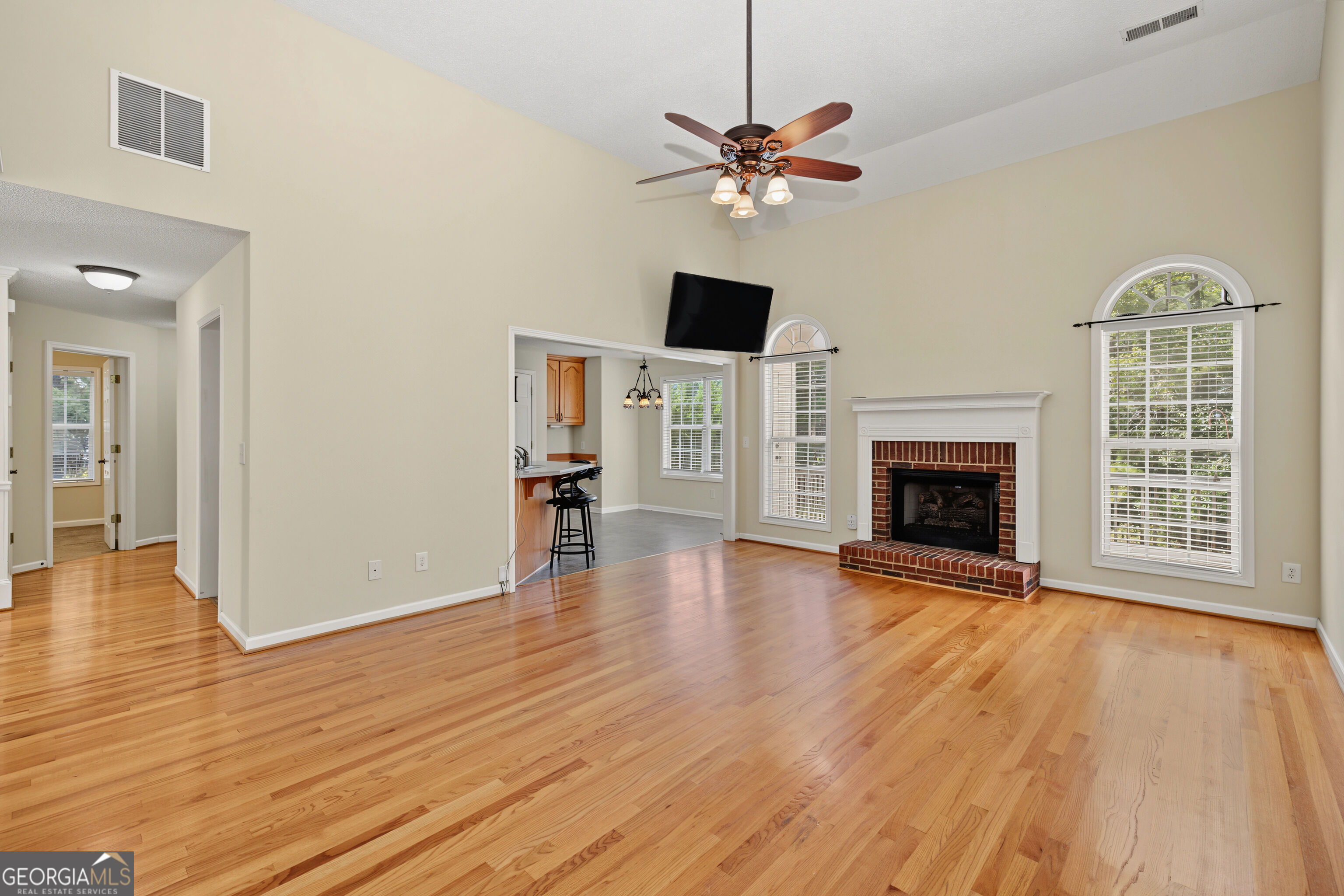 129 King Richard Drive Property Photo 10