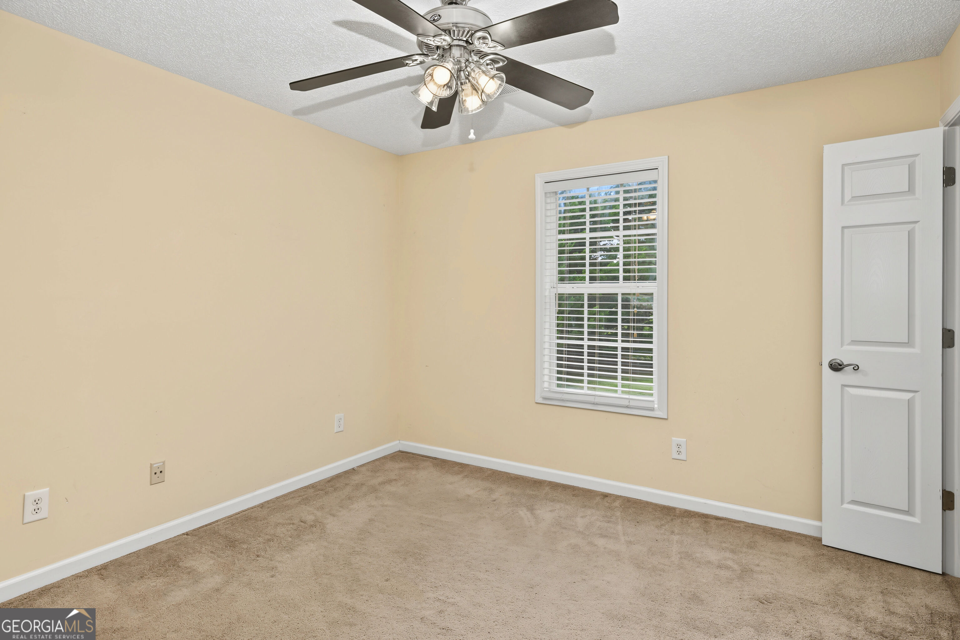 129 King Richard Drive Property Photo 30