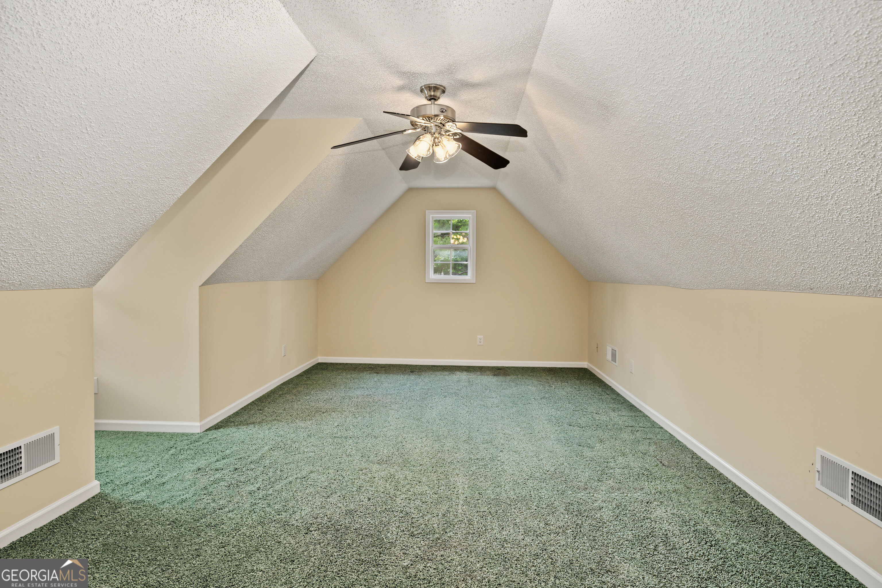 129 King Richard Drive Property Photo 32