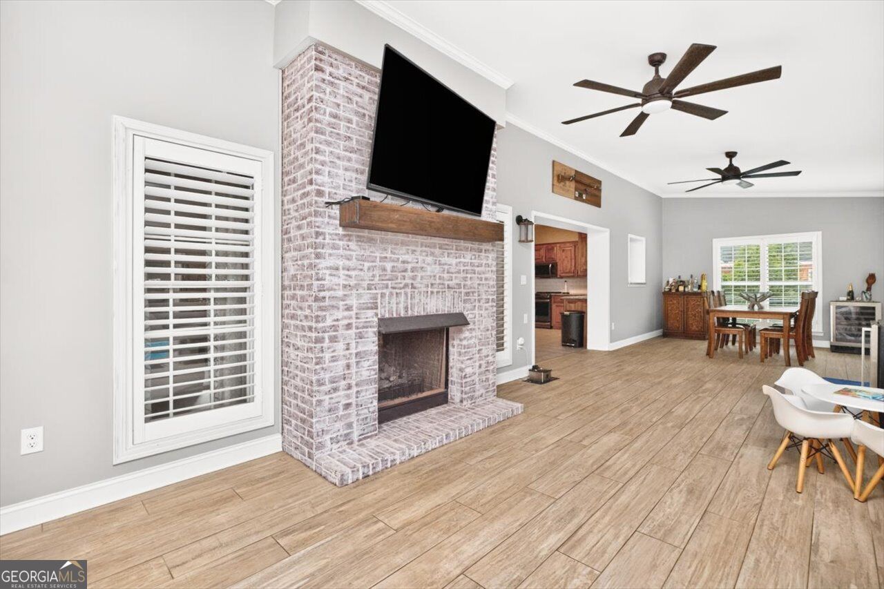 211 White Columns Drive Property Photo 13