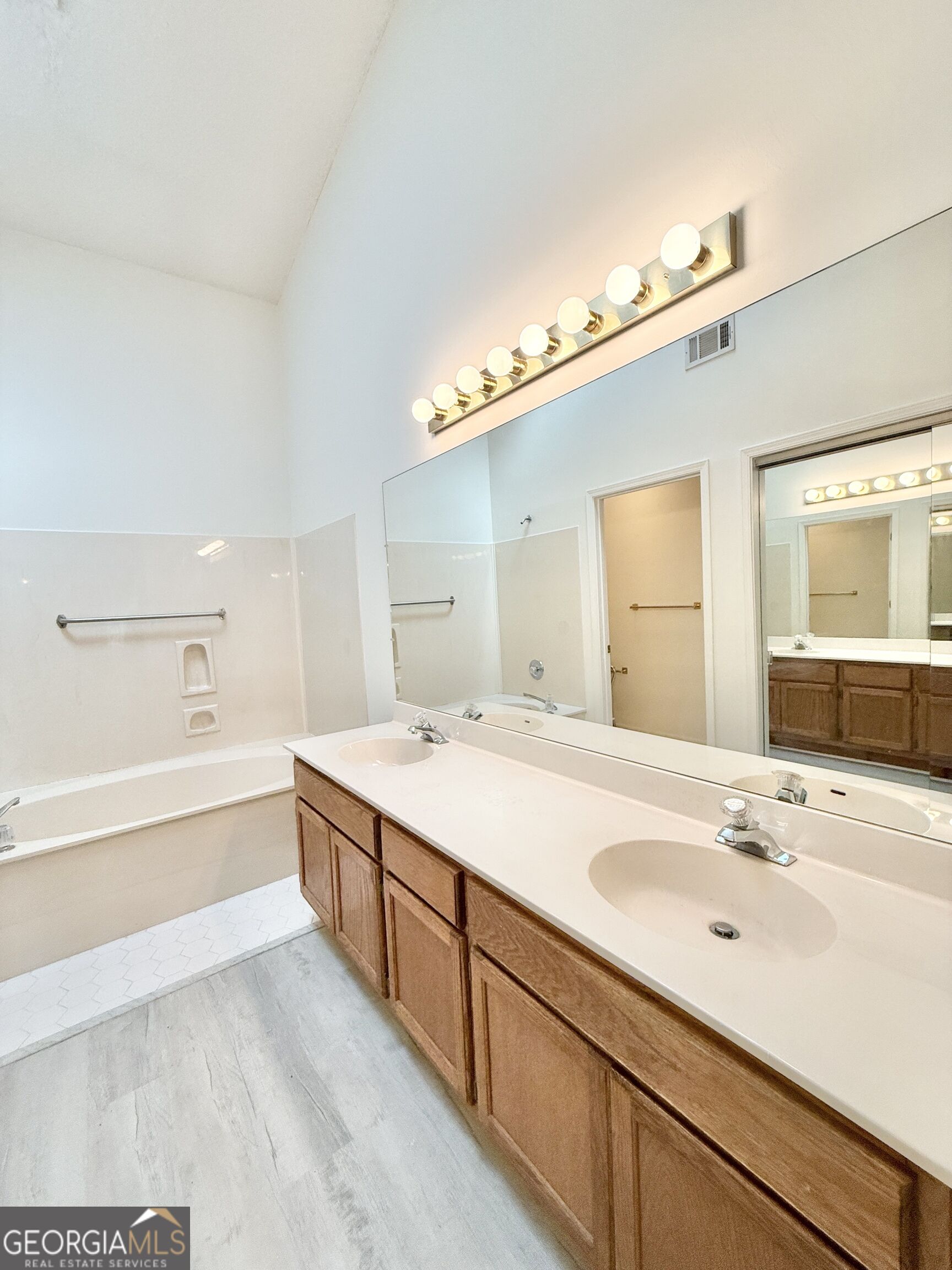 4511 Gideons Trace Property Photo 19