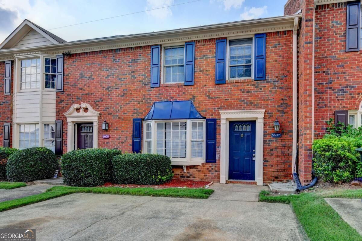 5607 Executive Way Property Photo 1