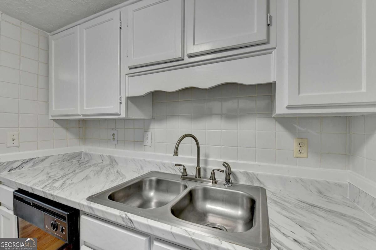 5607 Executive Way Property Photo 19