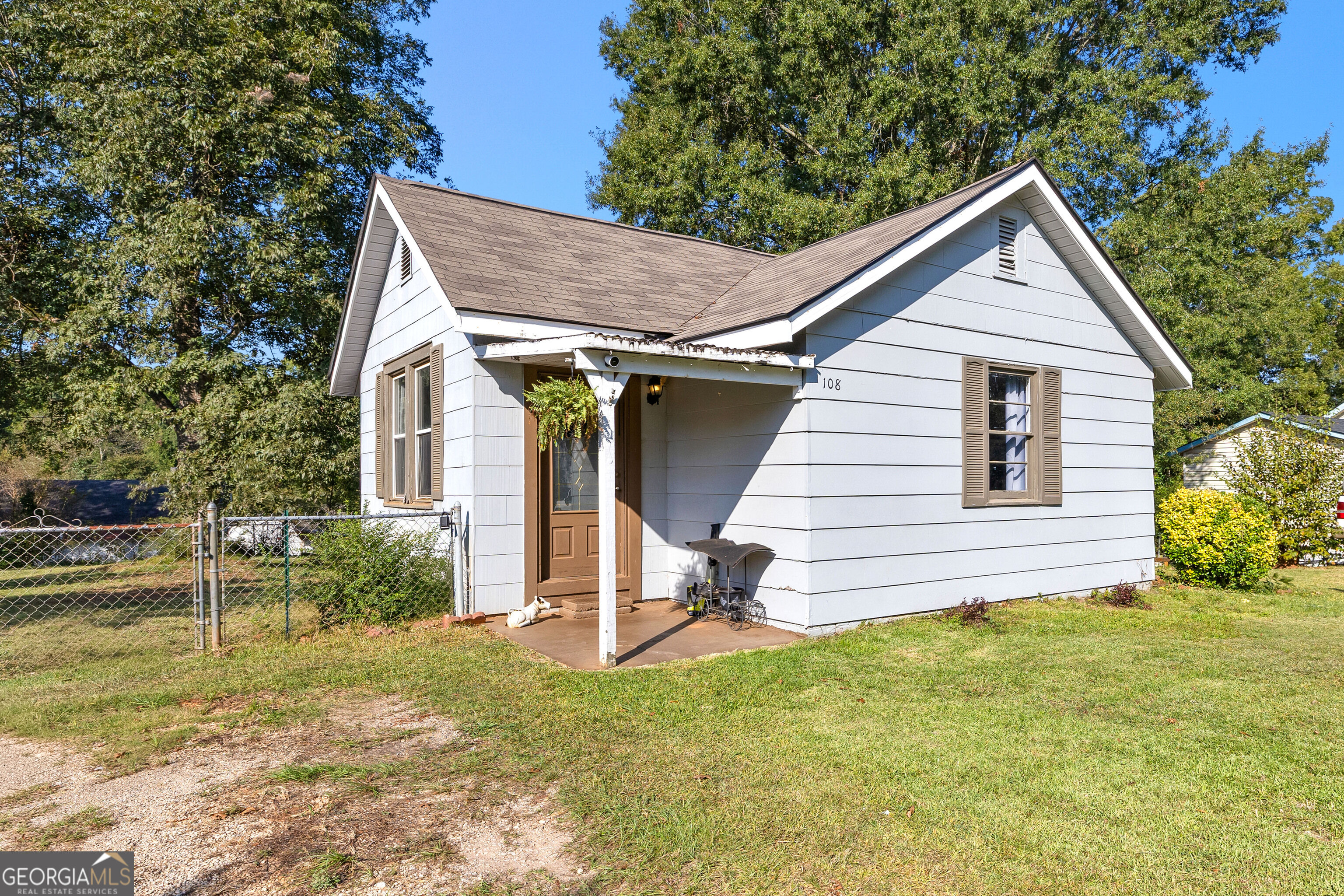 108 Maple Street Property Photo 1