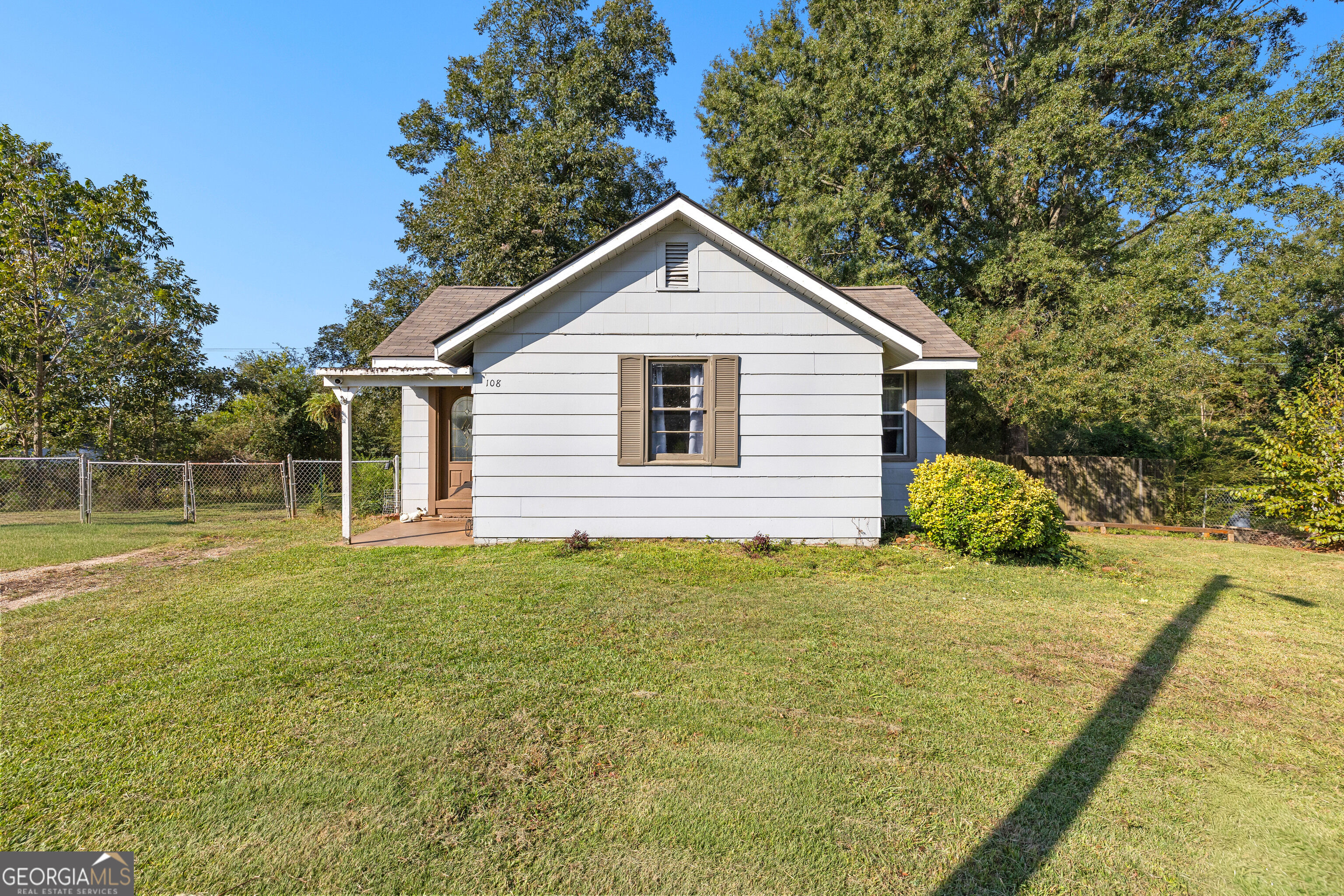 108 Maple Street Property Photo 2