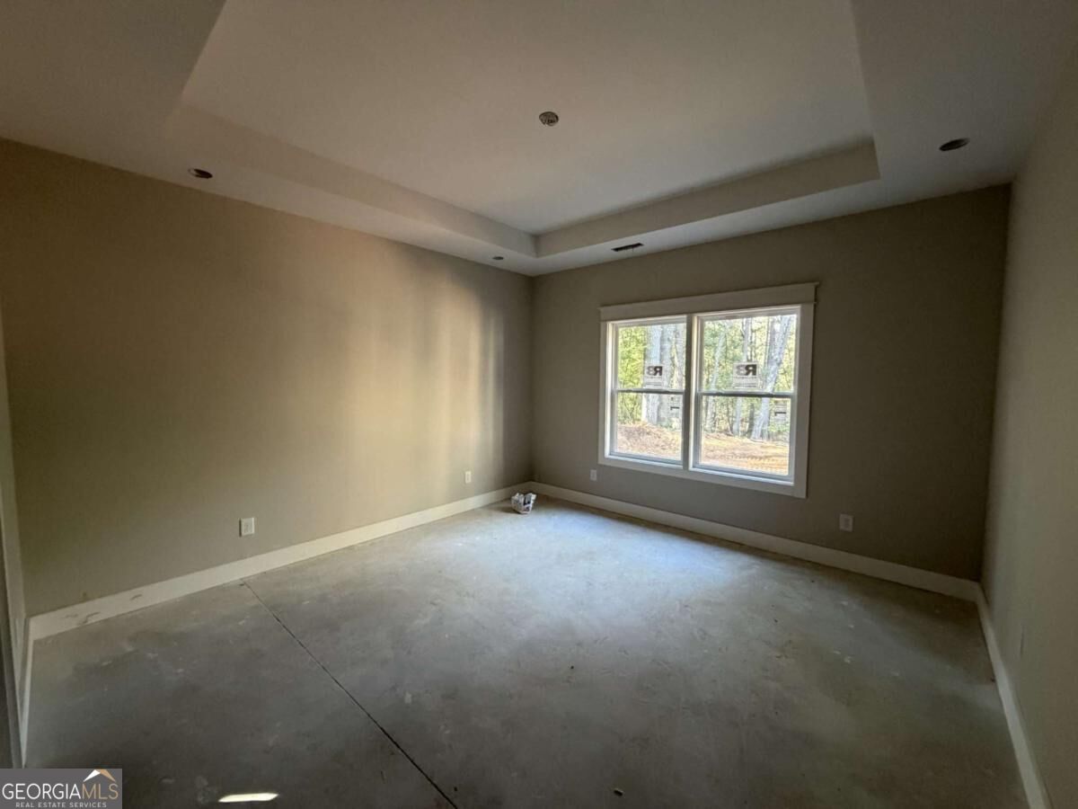 8725 Highway 136 W Property Photo 6