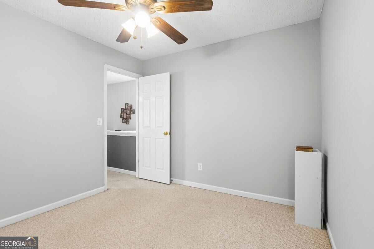 2228 Asquith Avenue Sw Property Photo 9