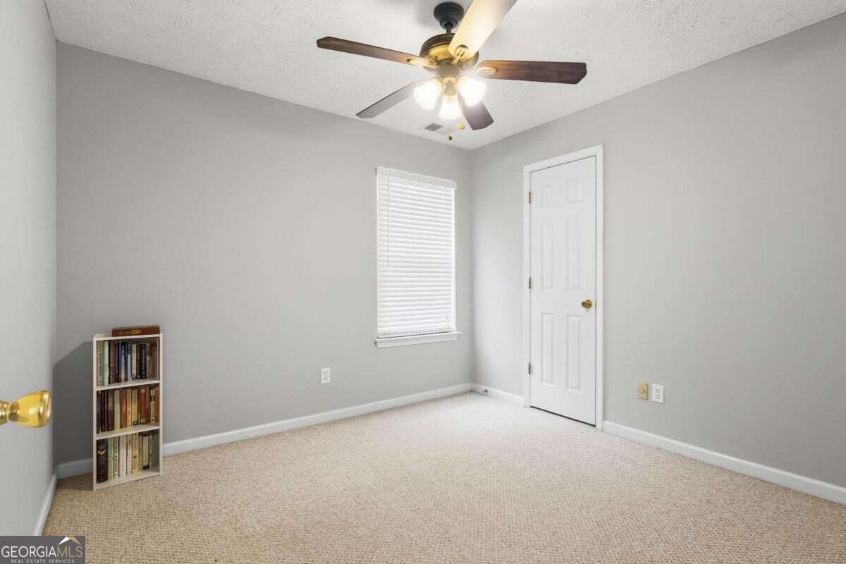 2228 Asquith Avenue Sw Property Photo 10