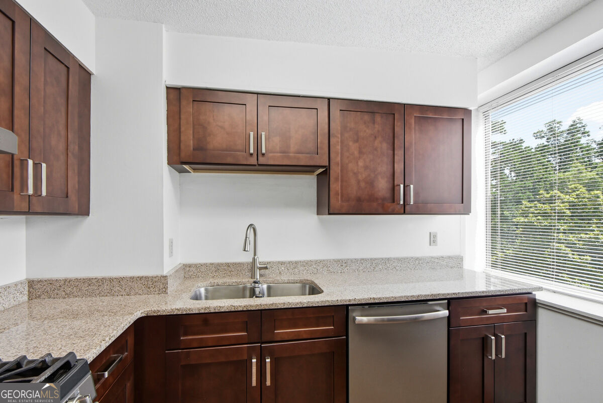 2479 Peachtree Road Ne Apt 317 Property Photo 6