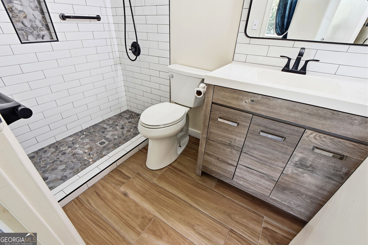 2479 Peachtree Road Ne Apt 317 Property Photo 16