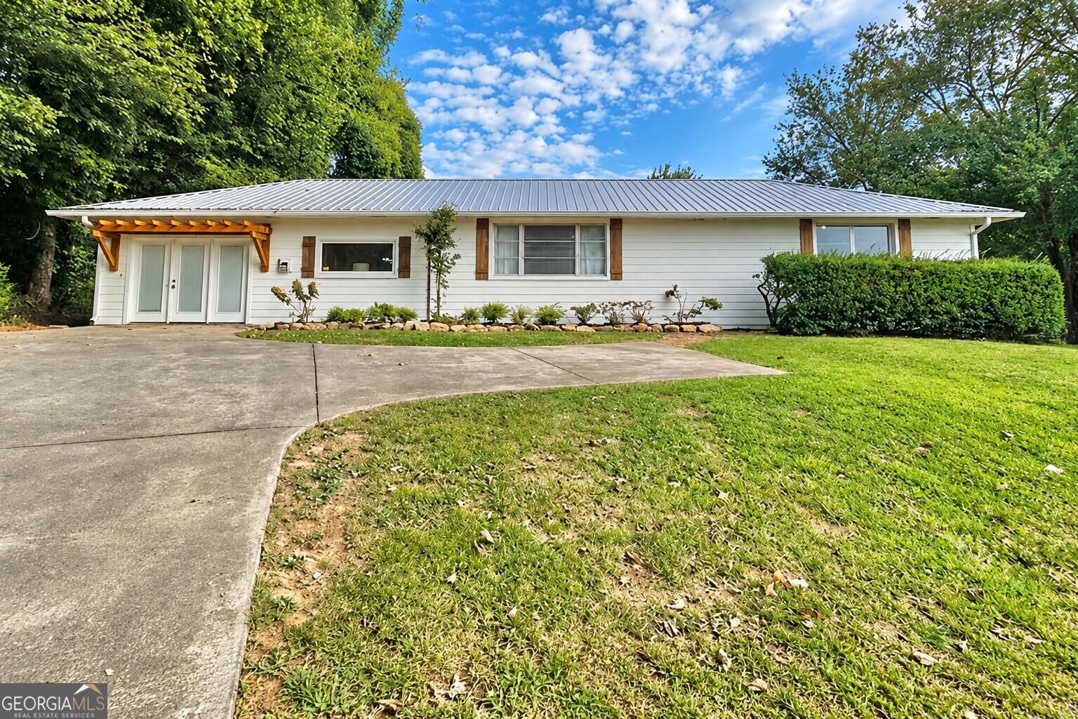 498 Cedar Street Property Photo 1