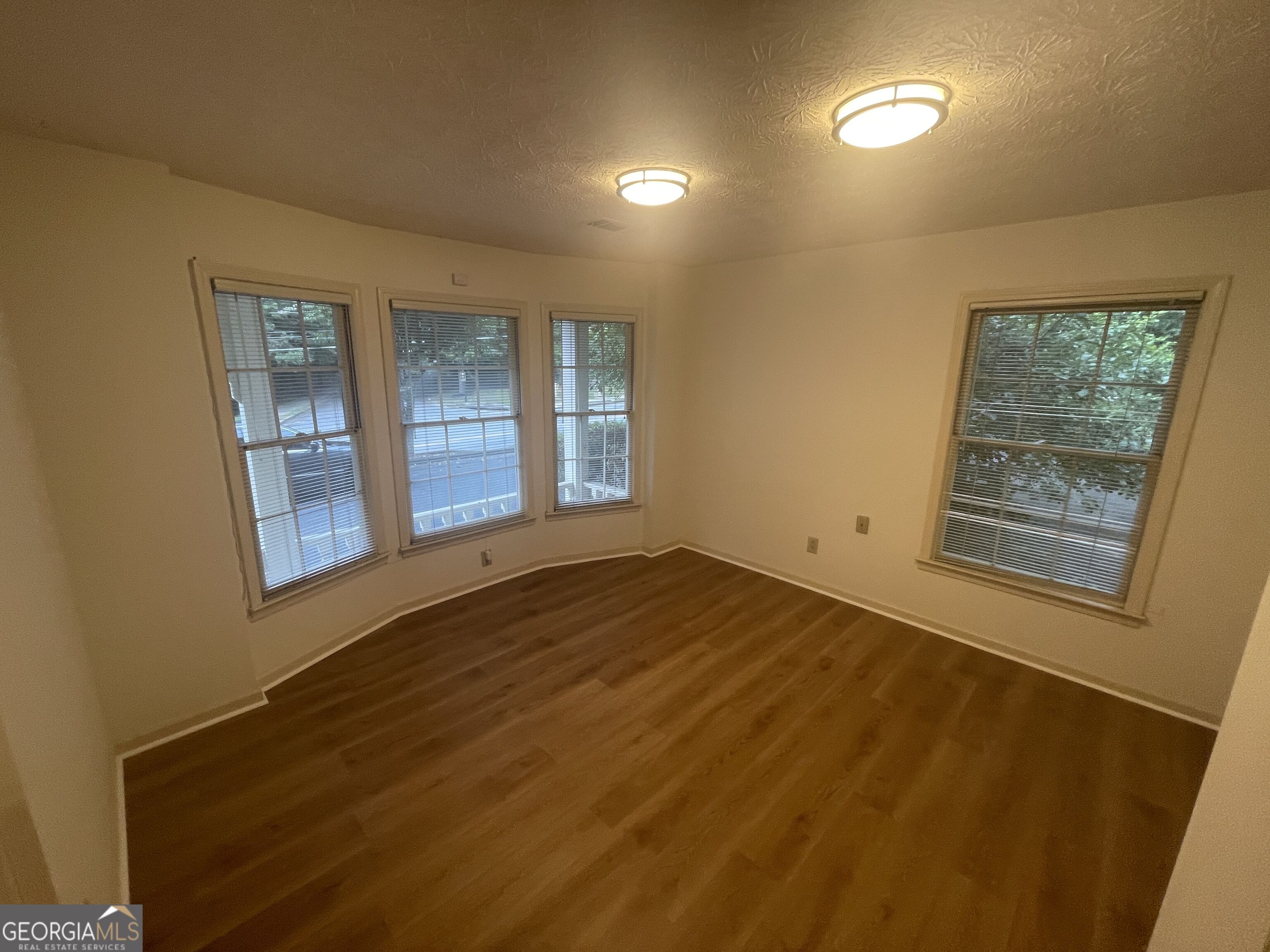 783 Holcomb Bridge Road Property Photo 3
