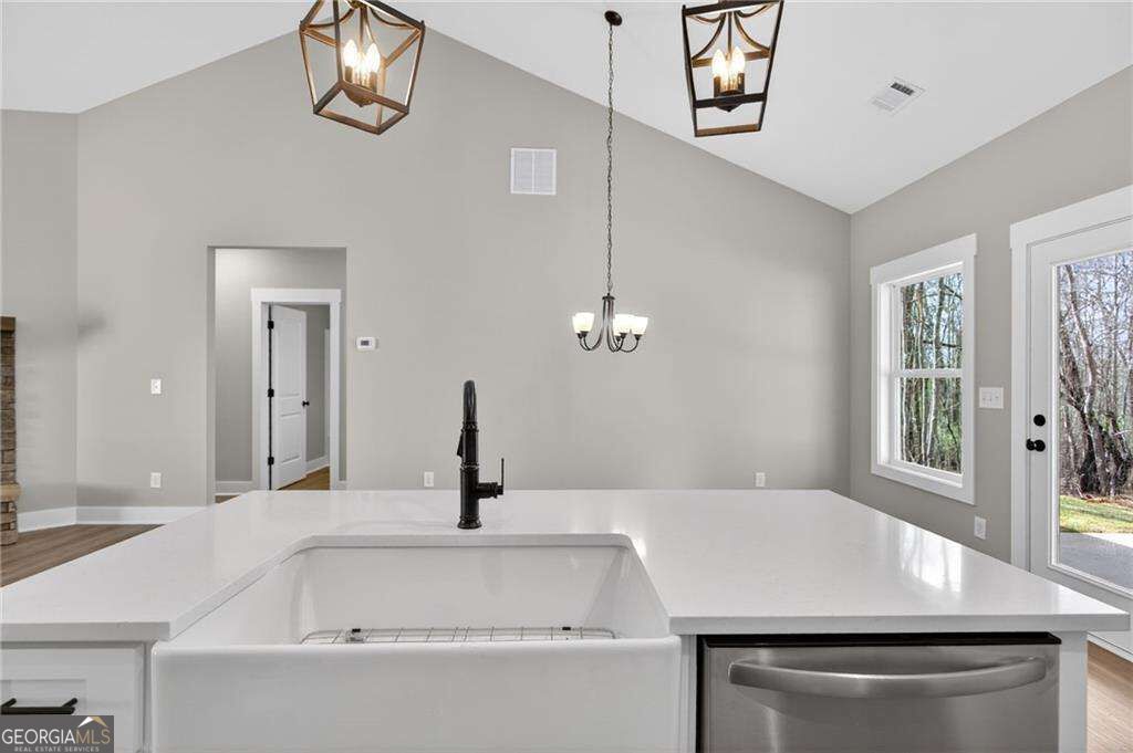 698 Carter Mountain Road Property Photo 10