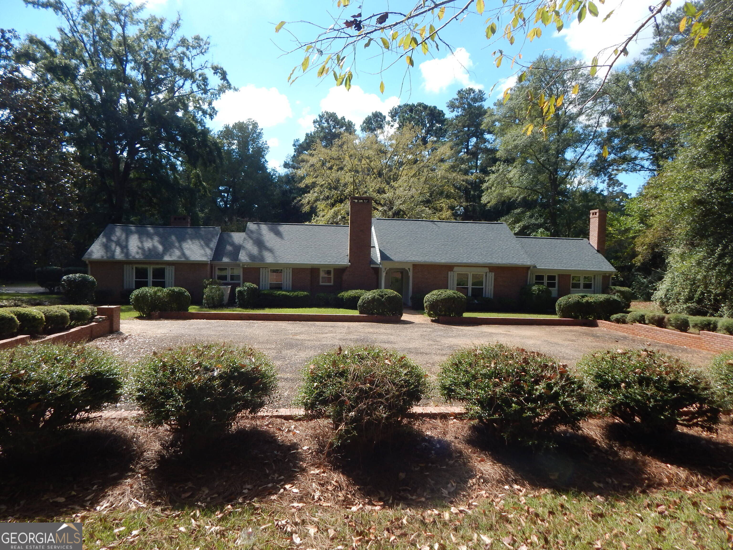 887 Cameron Mill Road Property Photo 1