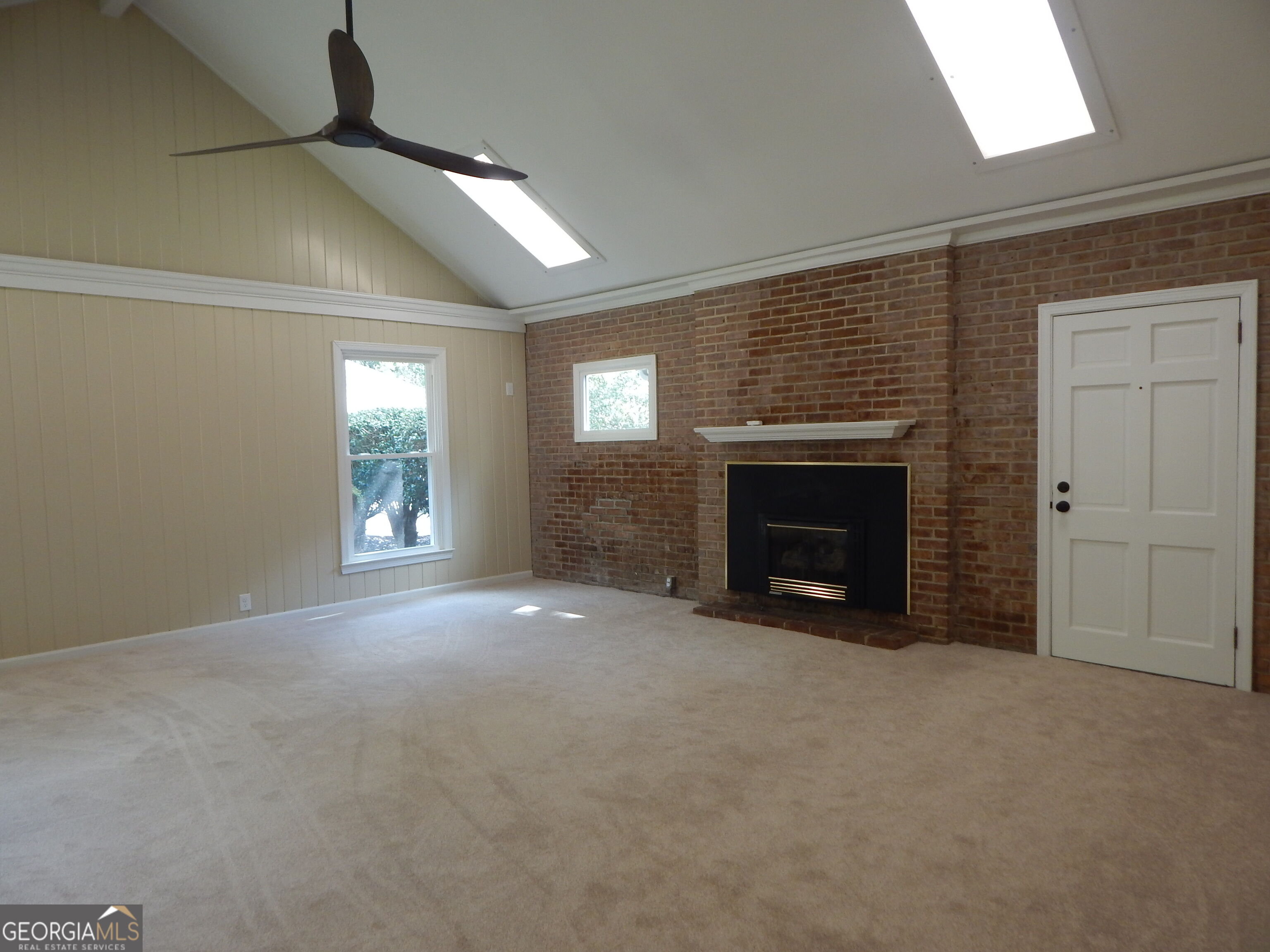 887 Cameron Mill Road Property Photo 10
