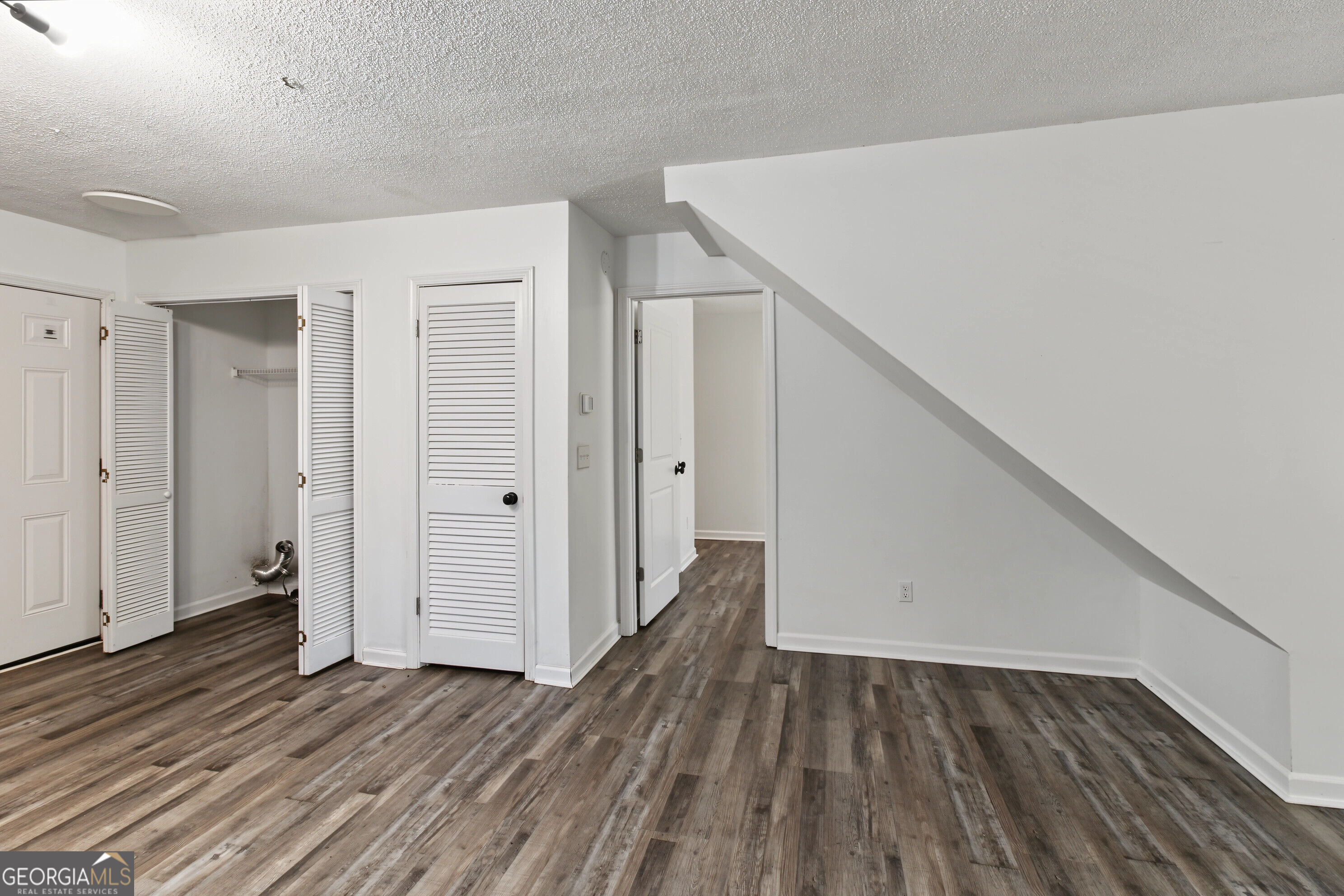 15 Brighton Court Property Photo 16
