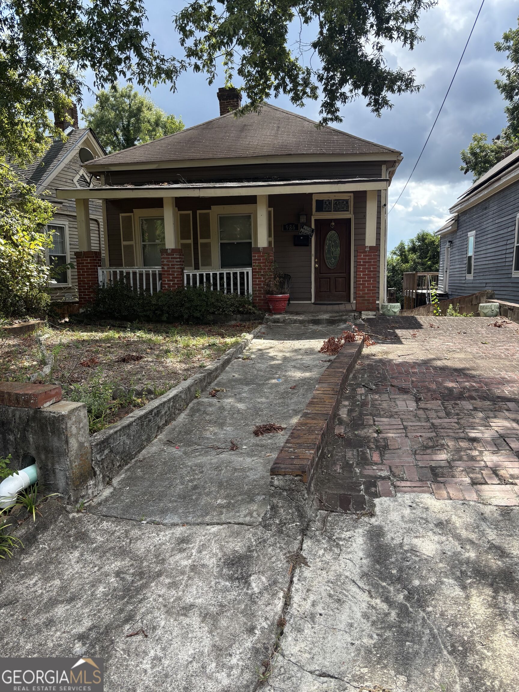 986 Maple Street Property Photo 1