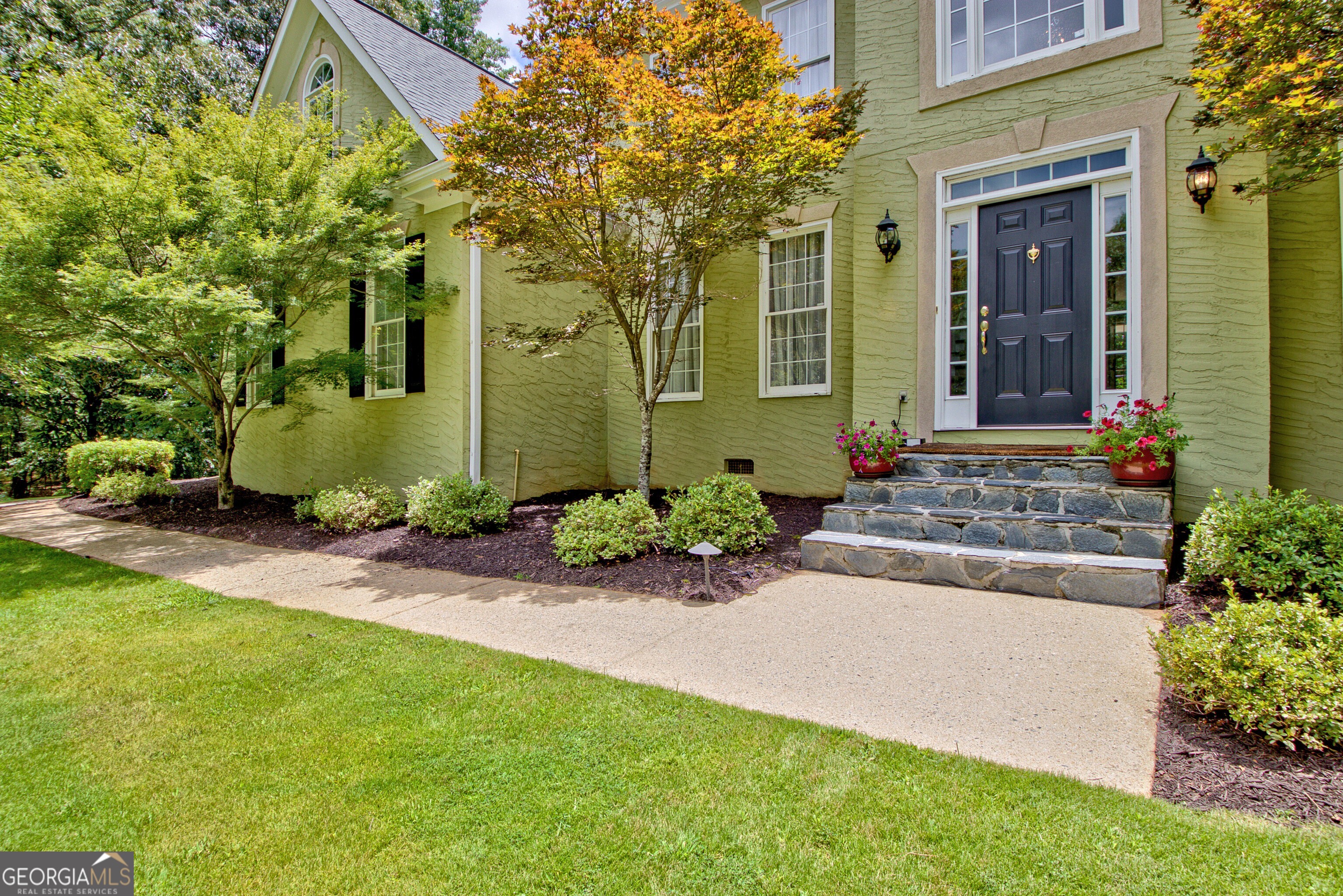 105 Arlington Tr Property Photo 6