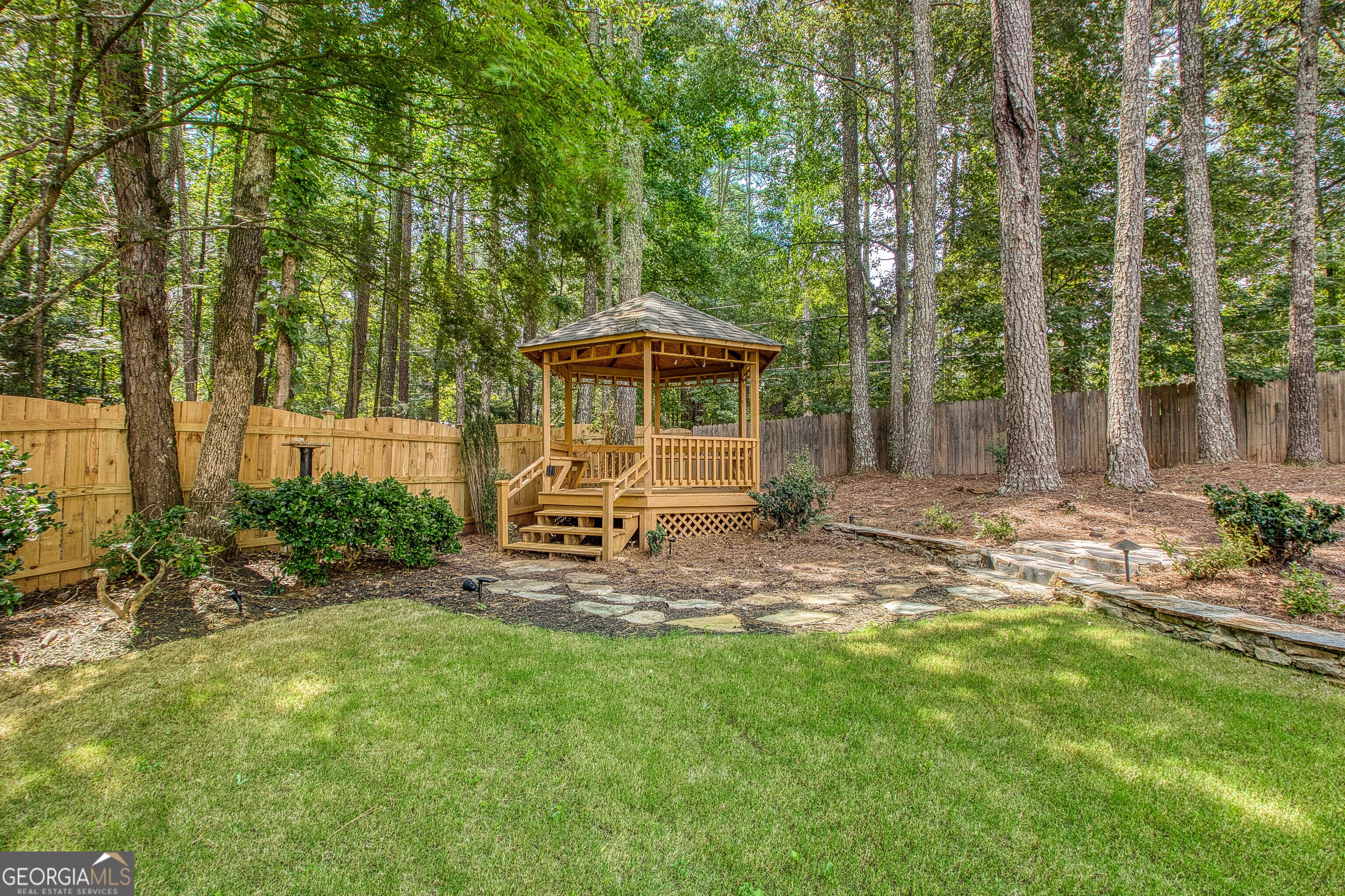 105 Arlington Tr Property Photo 52