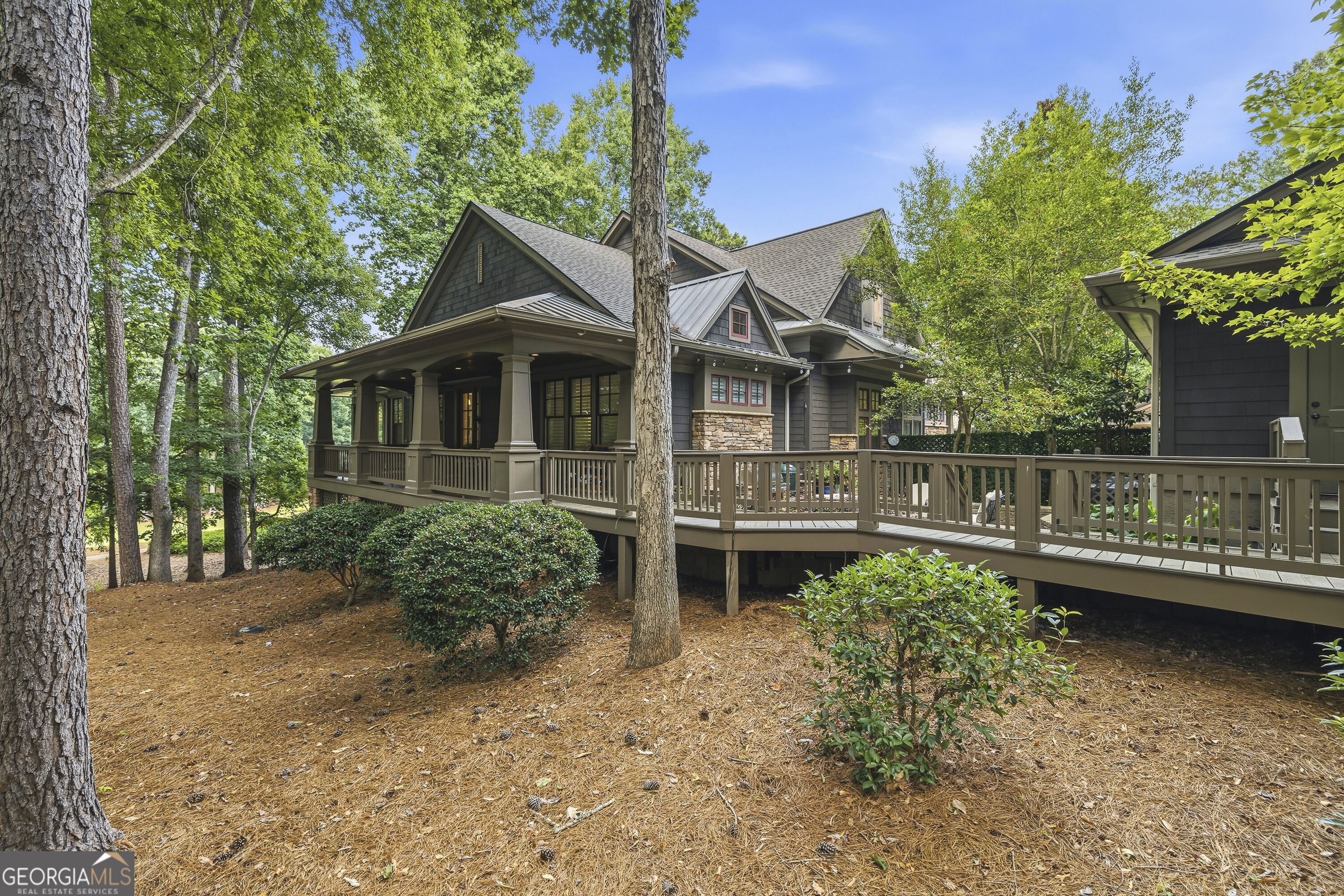 1041 Lockets Trail Property Photo 3