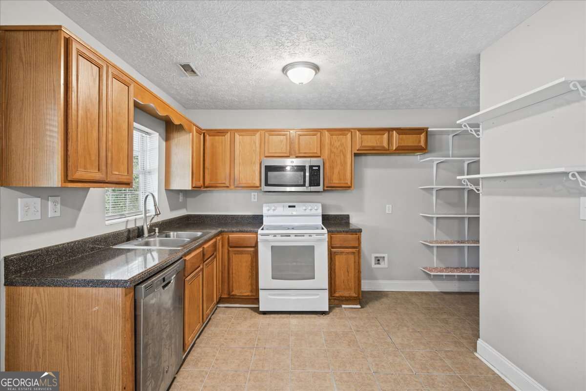 15 Roper Road Property Photo 13