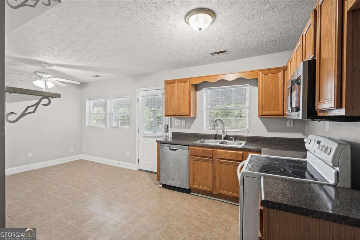 15 Roper Road Property Photo 15