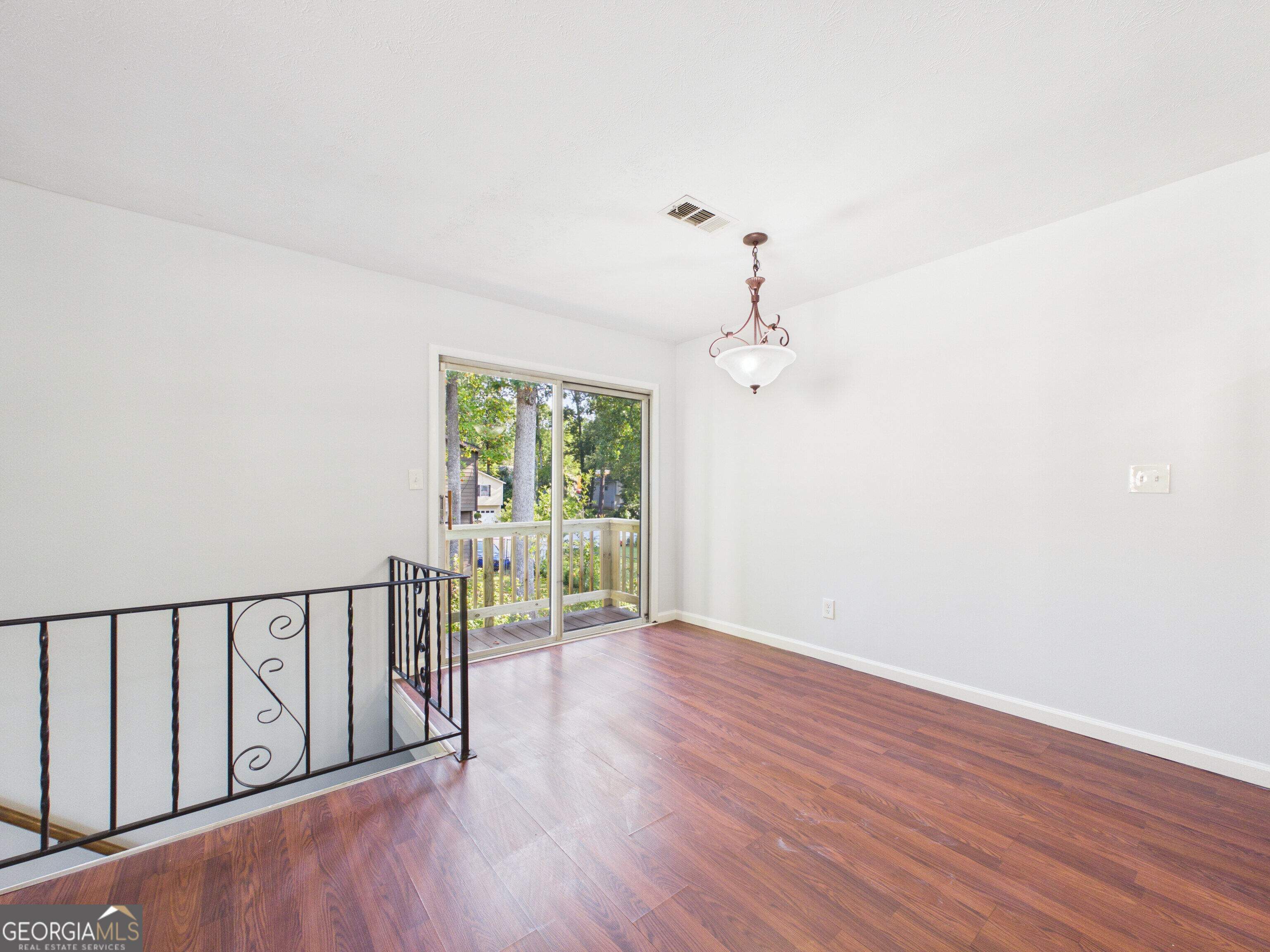 1315 Old Coach Road Sw Property Photo 5