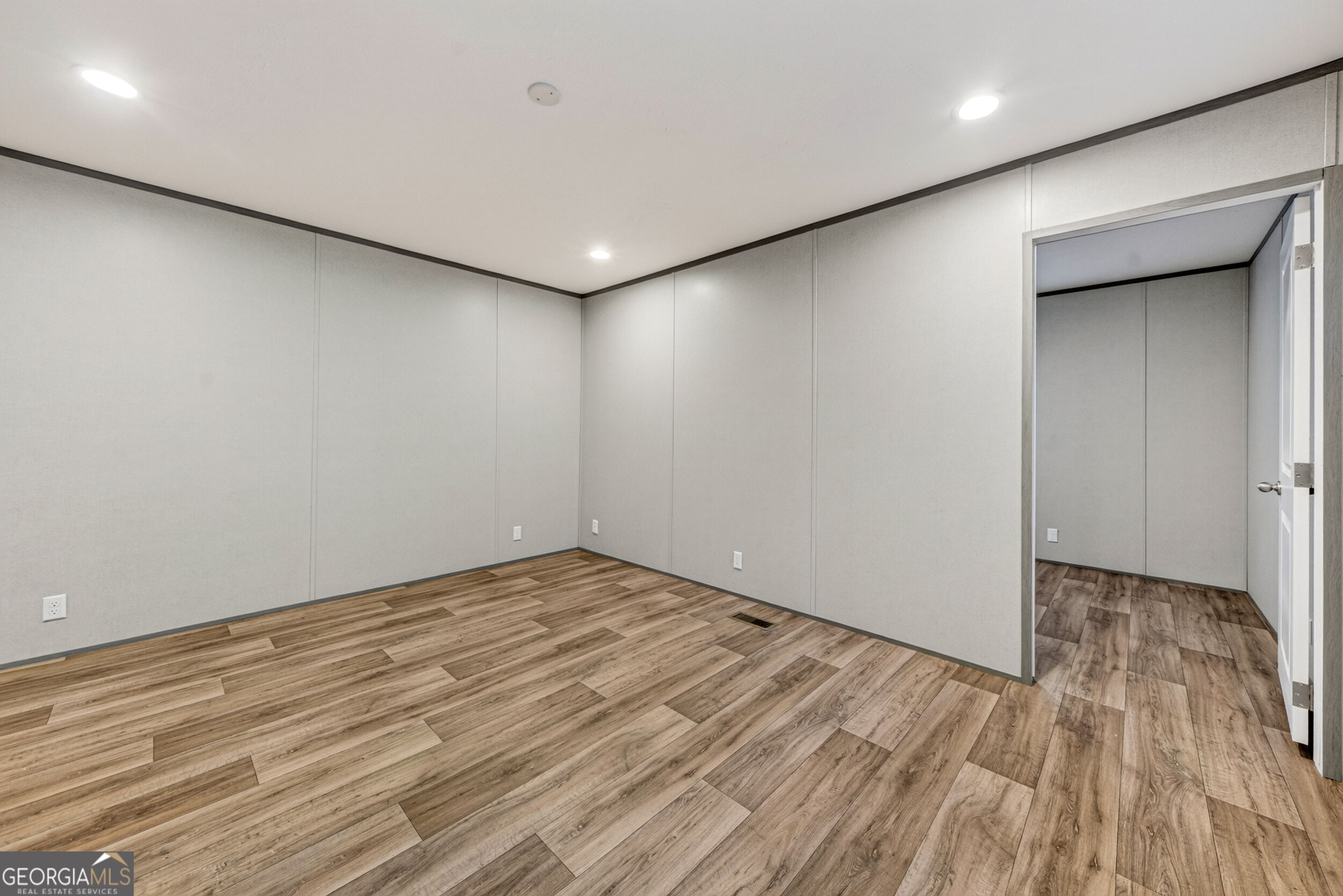 61 Bennys Drive Property Photo 5