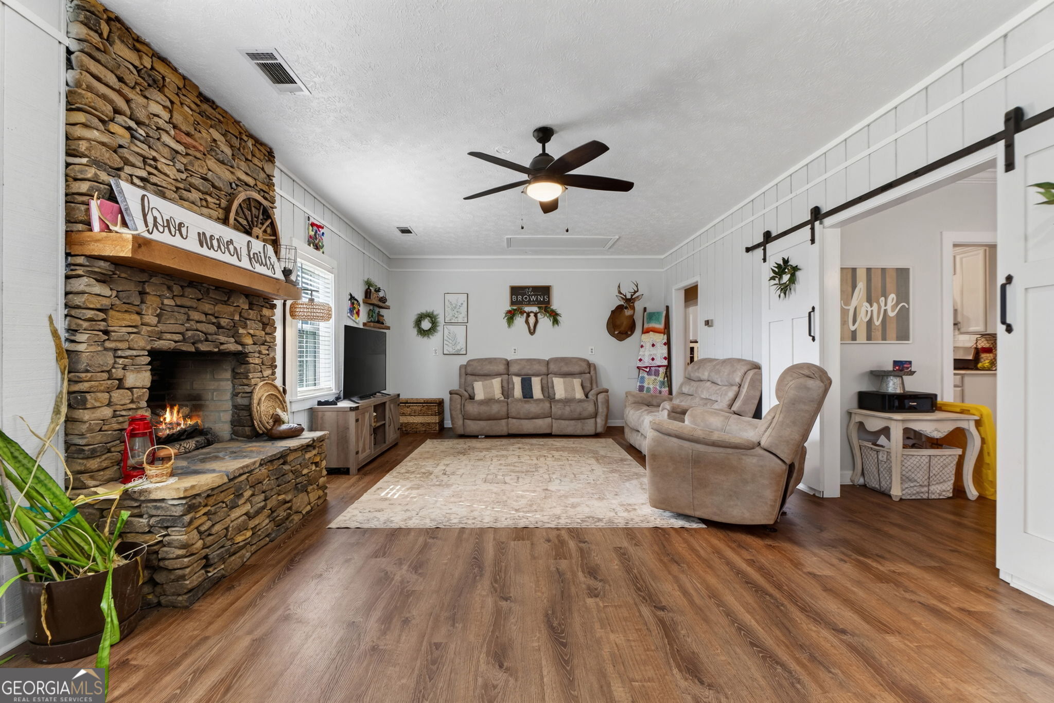63 Dunlap Circle Property Photo 4
