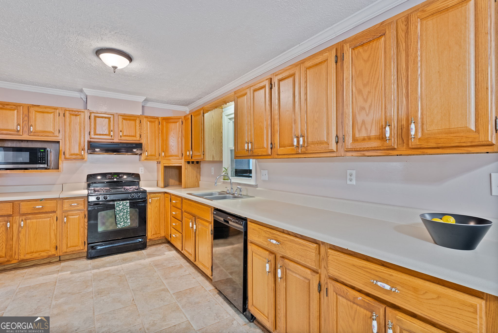 362 Lane Drive Property Photo 12