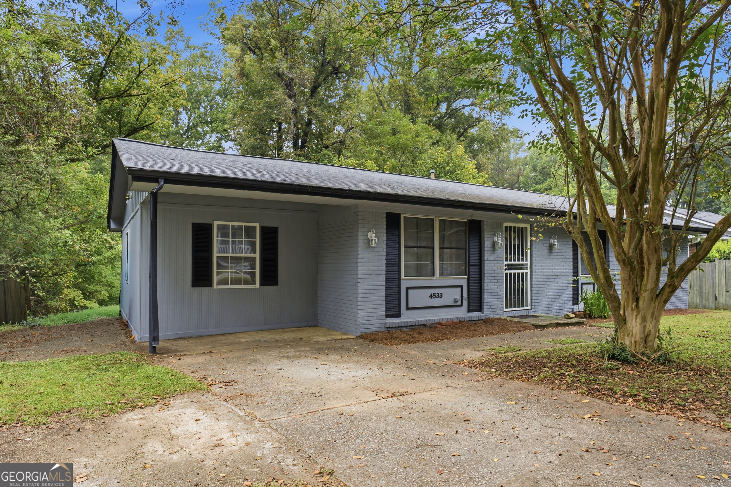 4533 Richard Road Property Photo 4