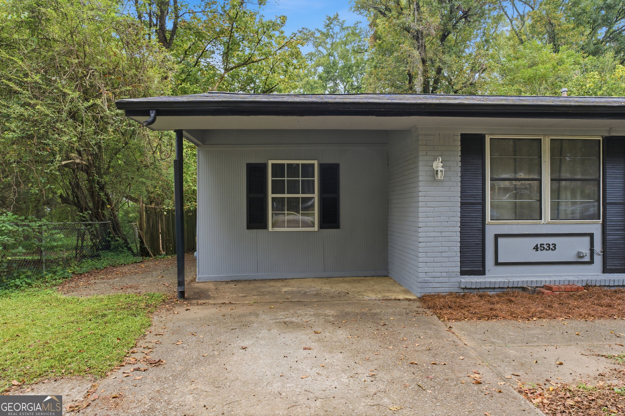 4533 Richard Road Property Photo 5