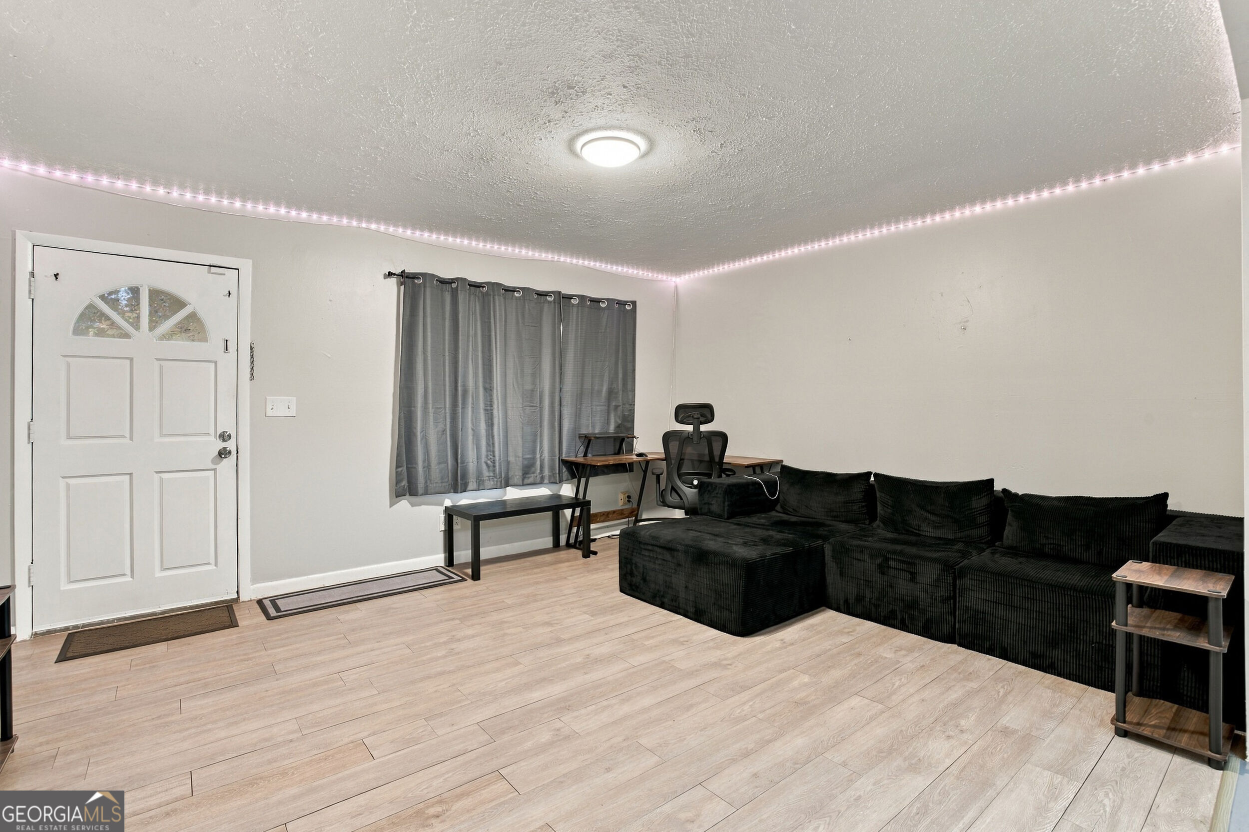 4533 Richard Road Property Photo 8