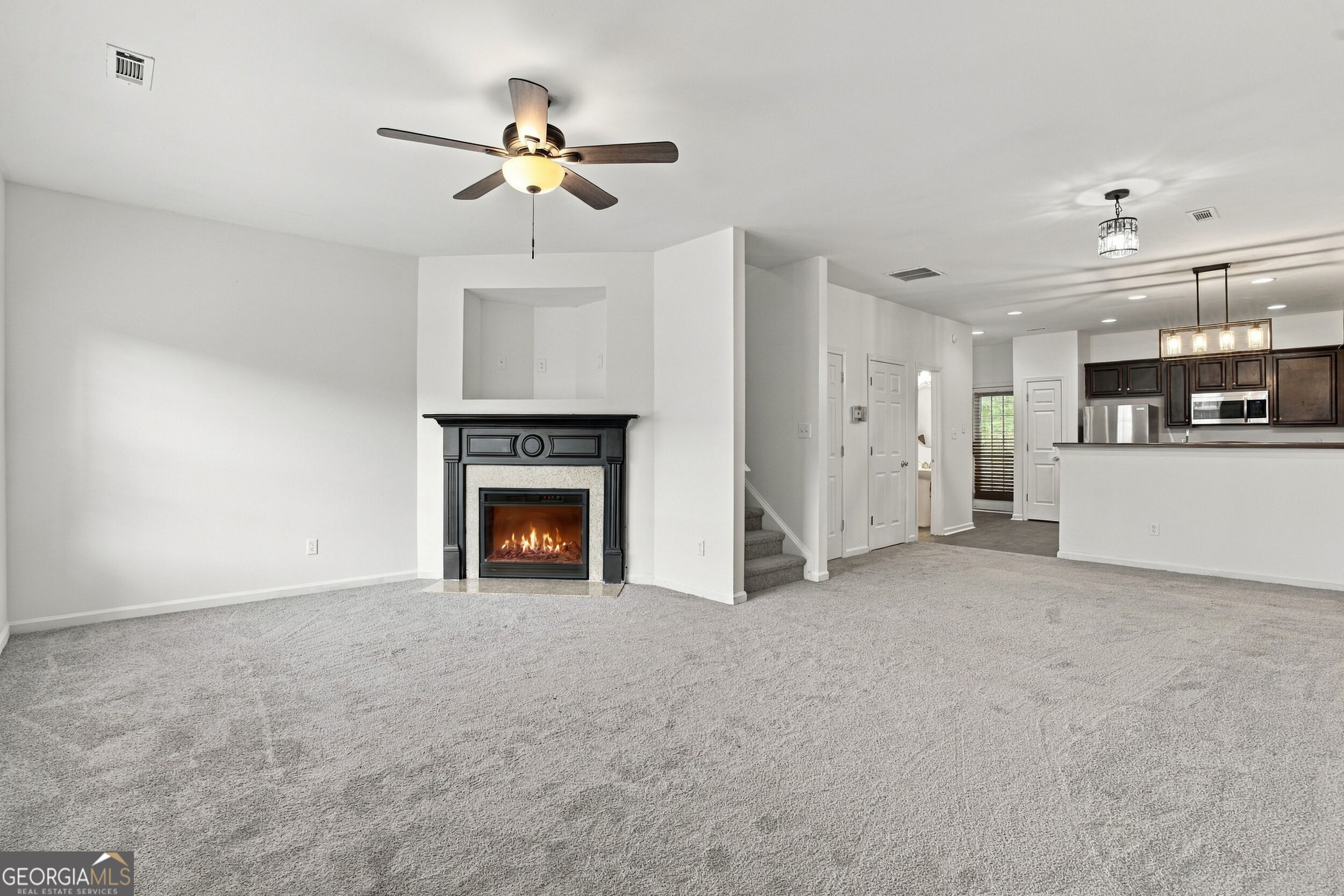 8260 Oakley Circle Property Photo 5