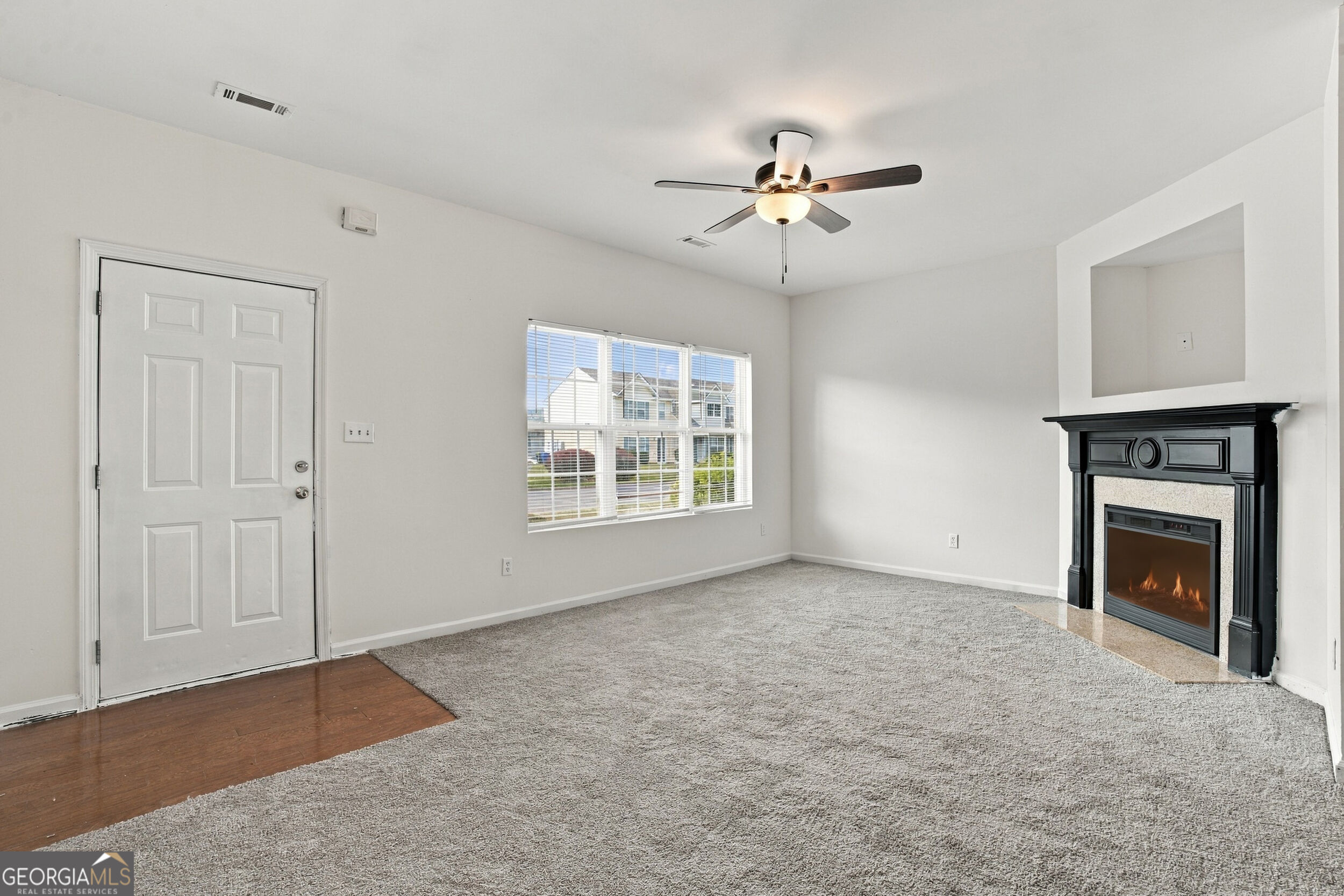 8260 Oakley Circle Property Photo 6