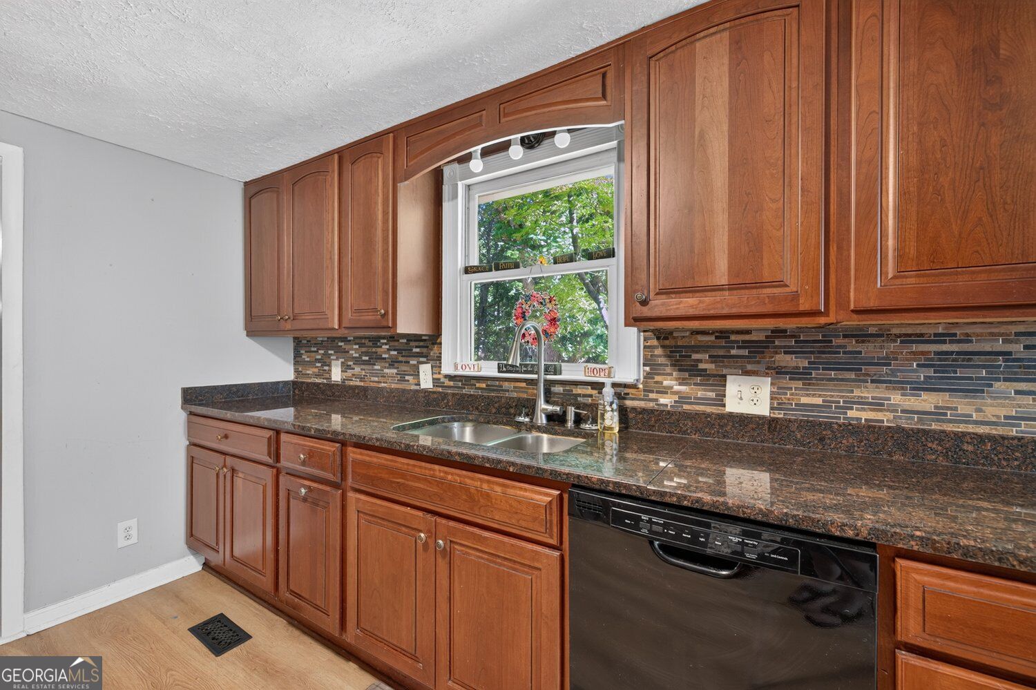 3076 Thompson Mill Road Property Photo 9