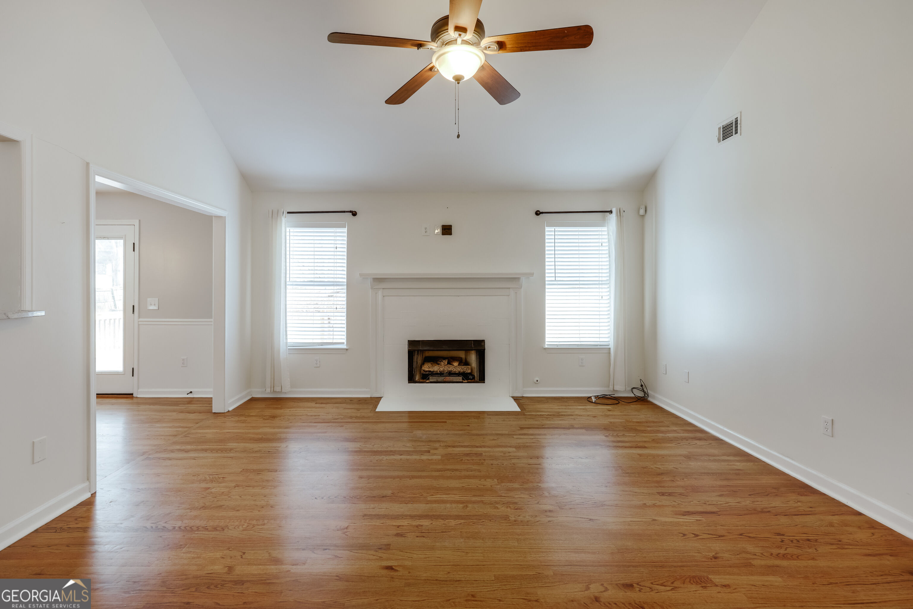 1021 Jessica Way Property Photo 2