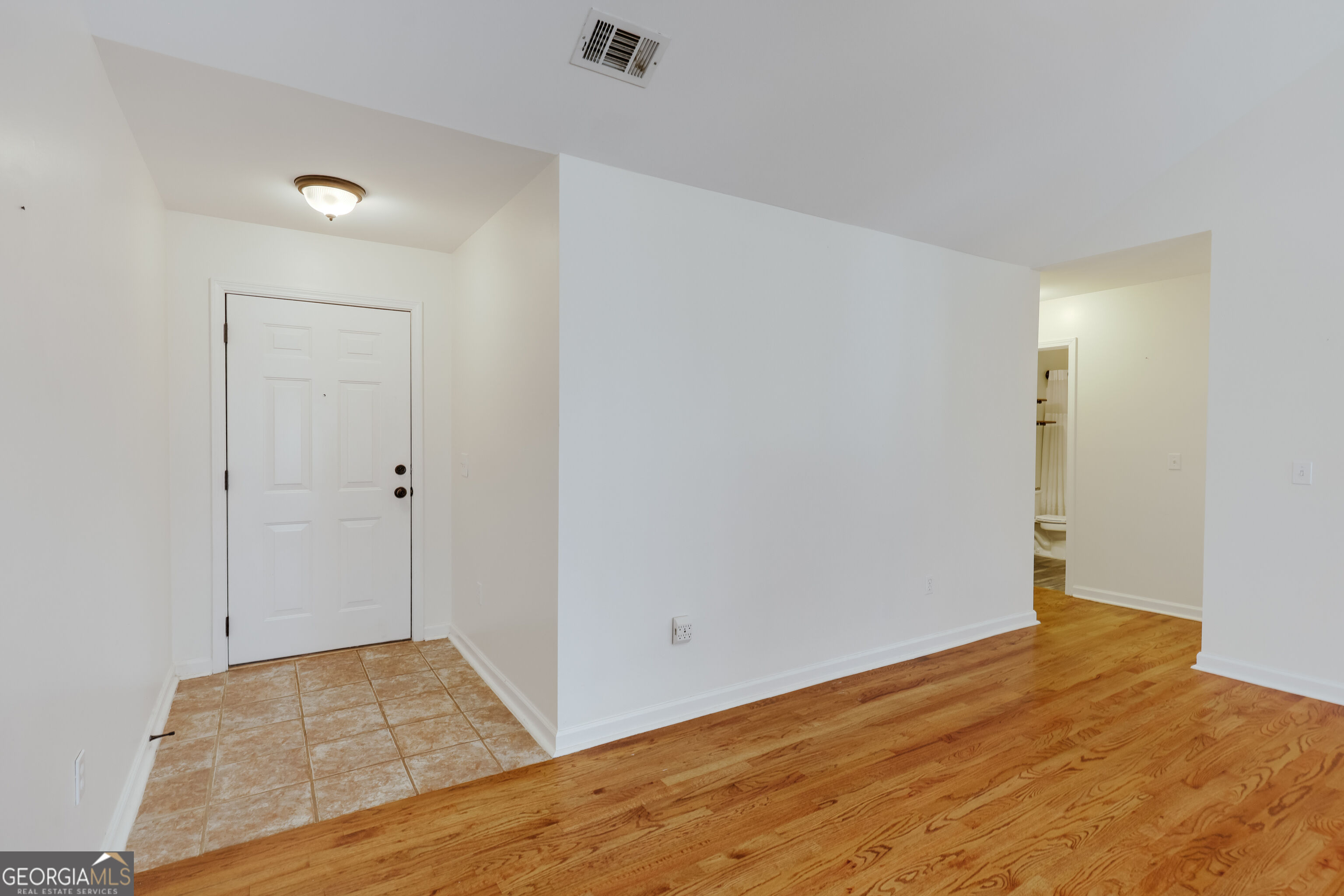 1021 Jessica Way Property Photo 3