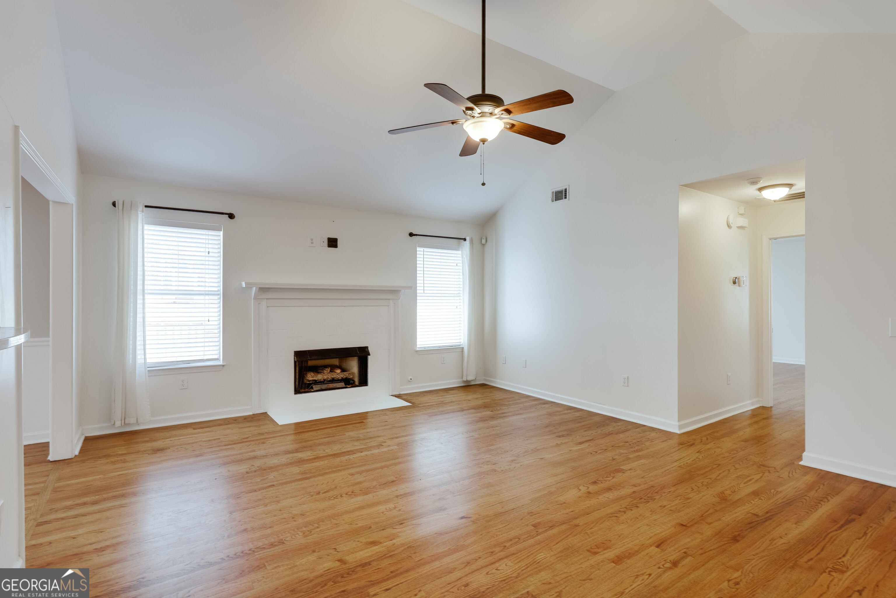 1021 Jessica Way Property Photo 5