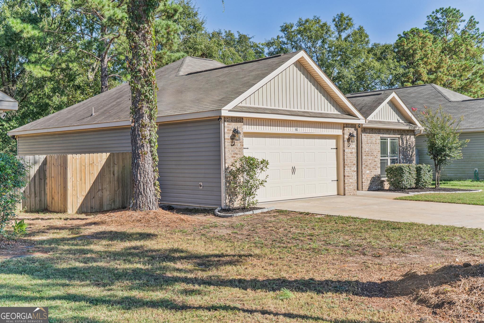 102 Hughes Drive Property Photo 3